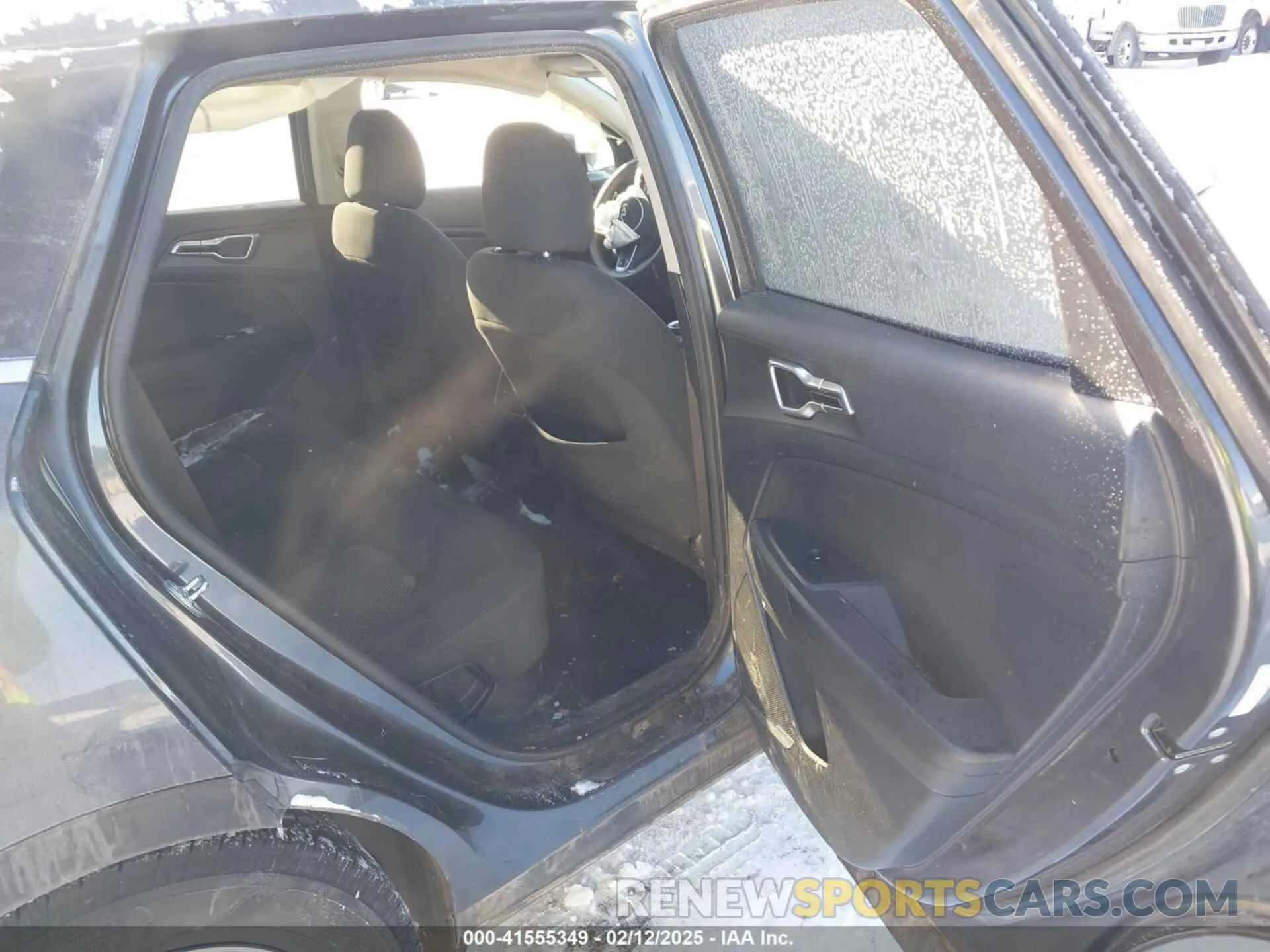 8 Photograph of a damaged car KNDPUCAG6P7061791 KIA SPORTAGE HYBRID 2023
