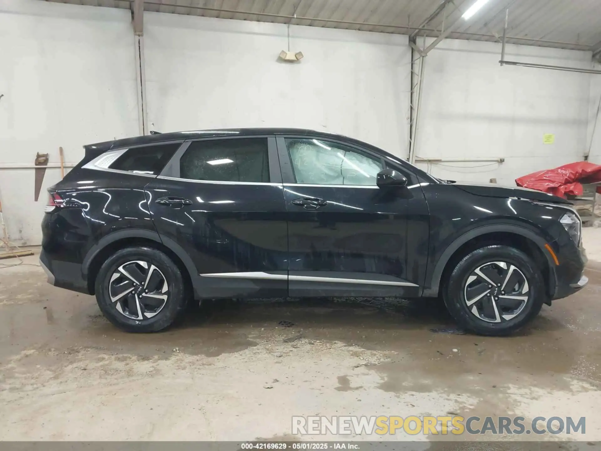 13 Photograph of a damaged car KNDPUCAG7P7015662 KIA SPORTAGE HYBRID 2023