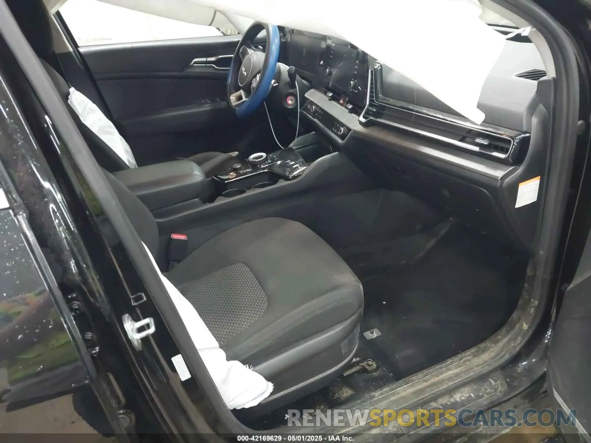 5 Photograph of a damaged car KNDPUCAG7P7015662 KIA SPORTAGE HYBRID 2023