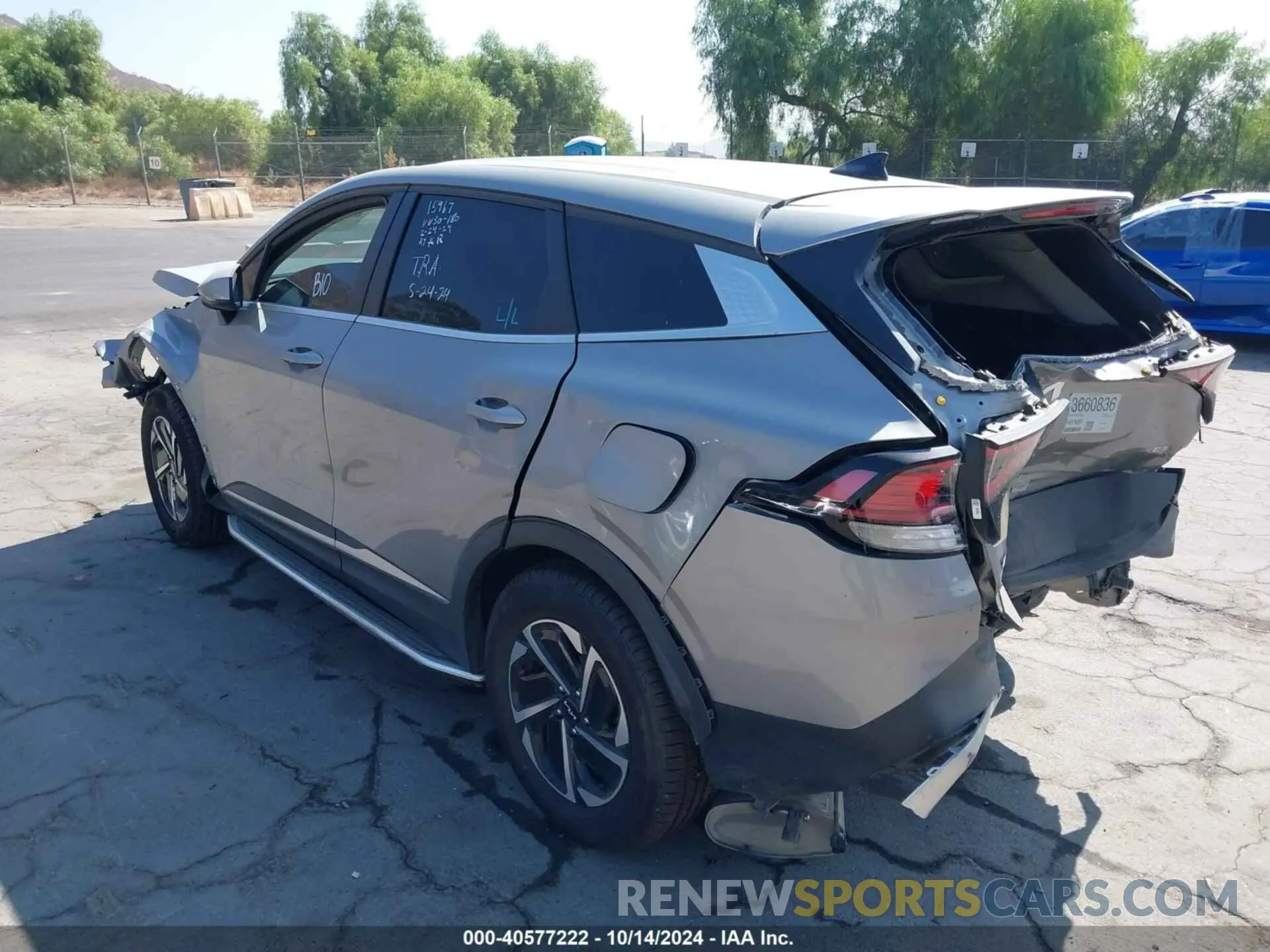 3 Photograph of a damaged car KNDPUCAG7P7016696 KIA SPORTAGE HYBRID 2023