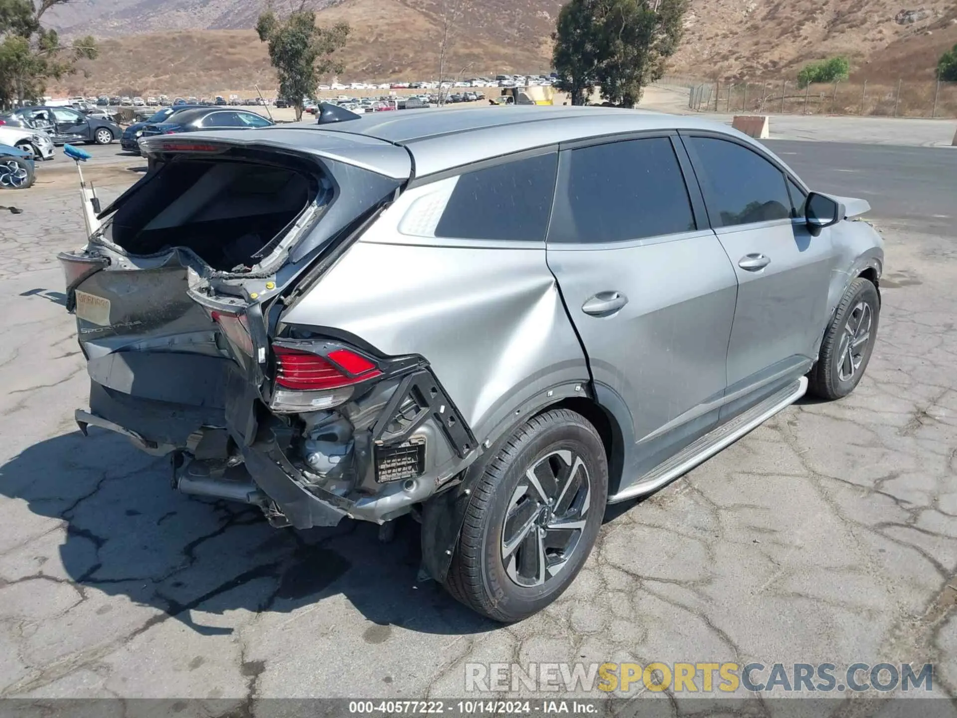 4 Photograph of a damaged car KNDPUCAG7P7016696 KIA SPORTAGE HYBRID 2023