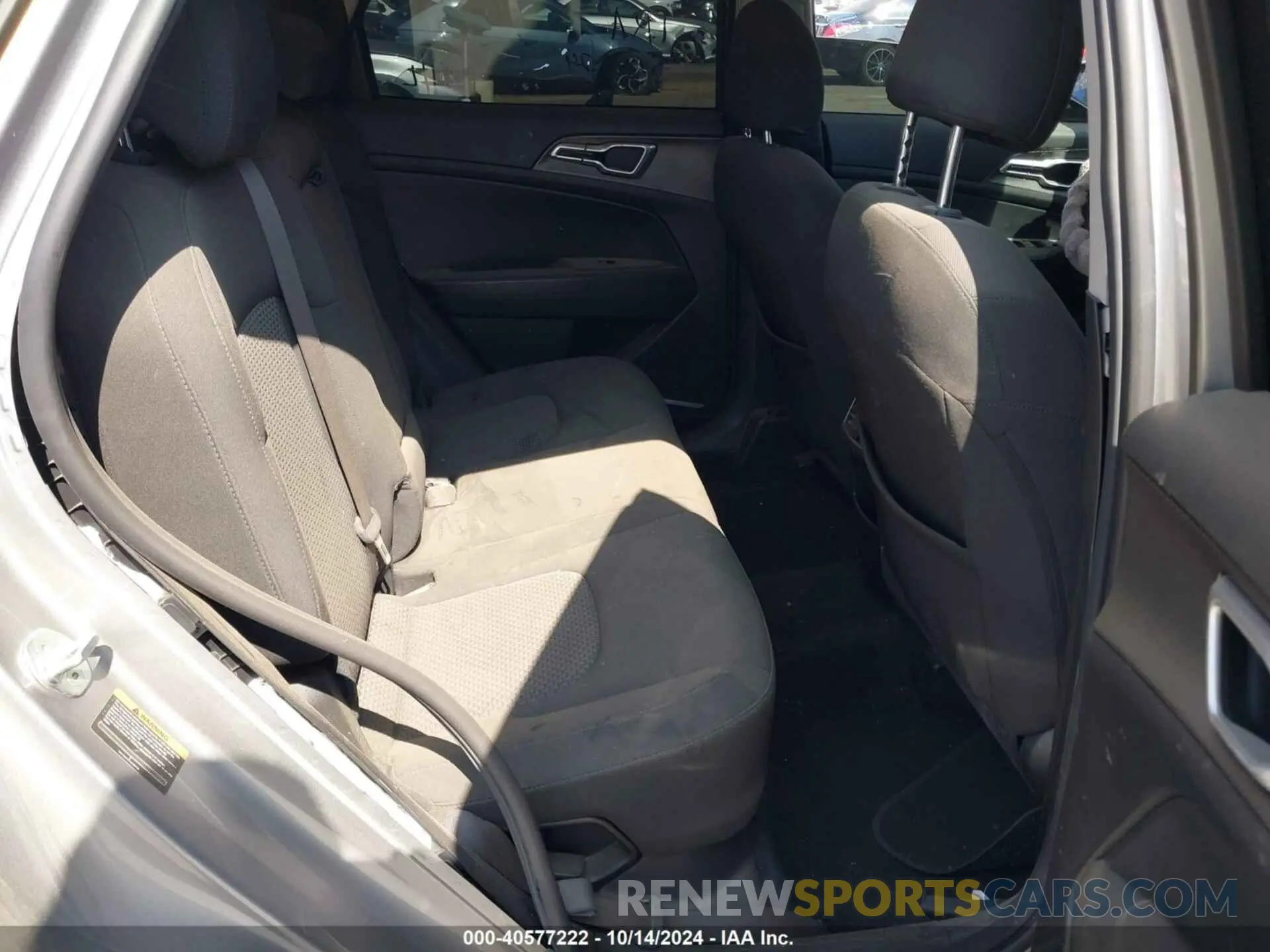 8 Photograph of a damaged car KNDPUCAG7P7016696 KIA SPORTAGE HYBRID 2023