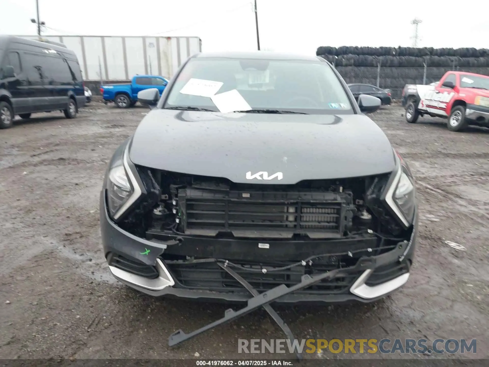 11 Photograph of a damaged car KNDPUCAG7P7029562 KIA SPORTAGE HYBRID 2023