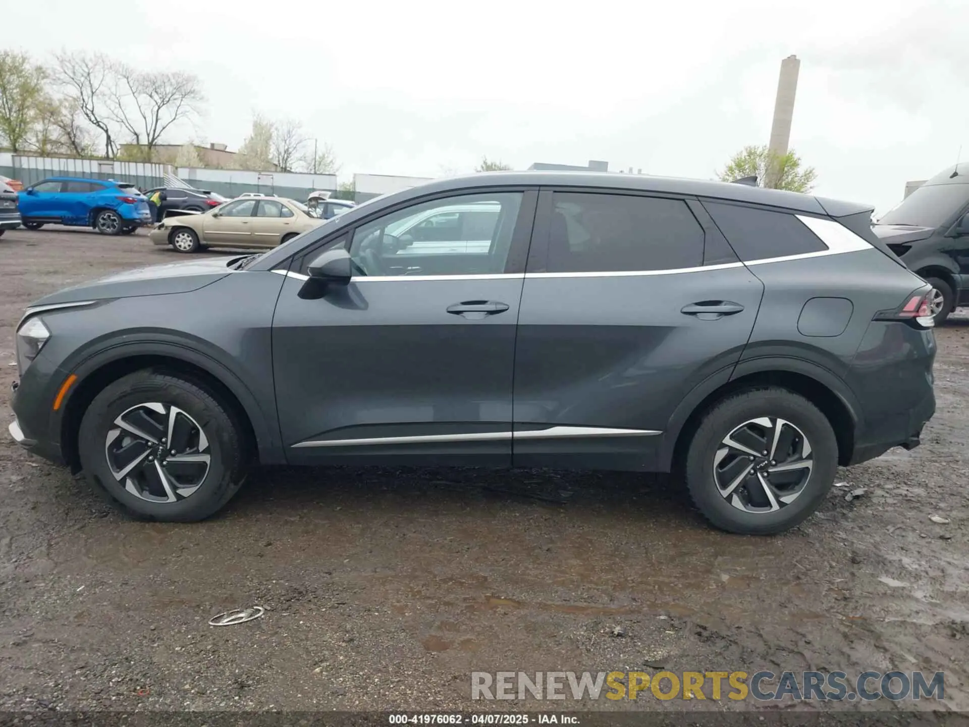 13 Photograph of a damaged car KNDPUCAG7P7029562 KIA SPORTAGE HYBRID 2023