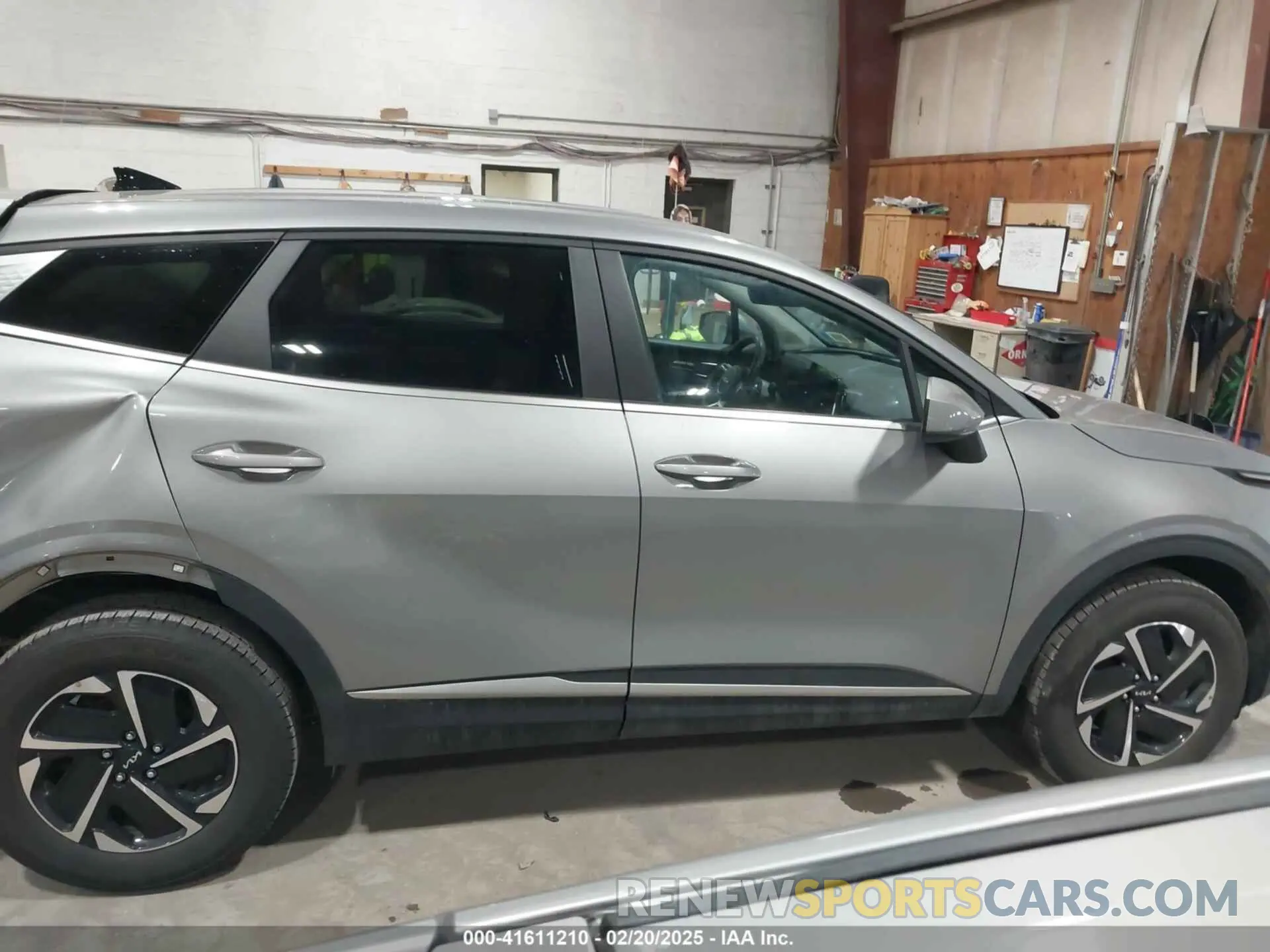 13 Photograph of a damaged car KNDPUCAG7P7039959 KIA SPORTAGE HYBRID 2023