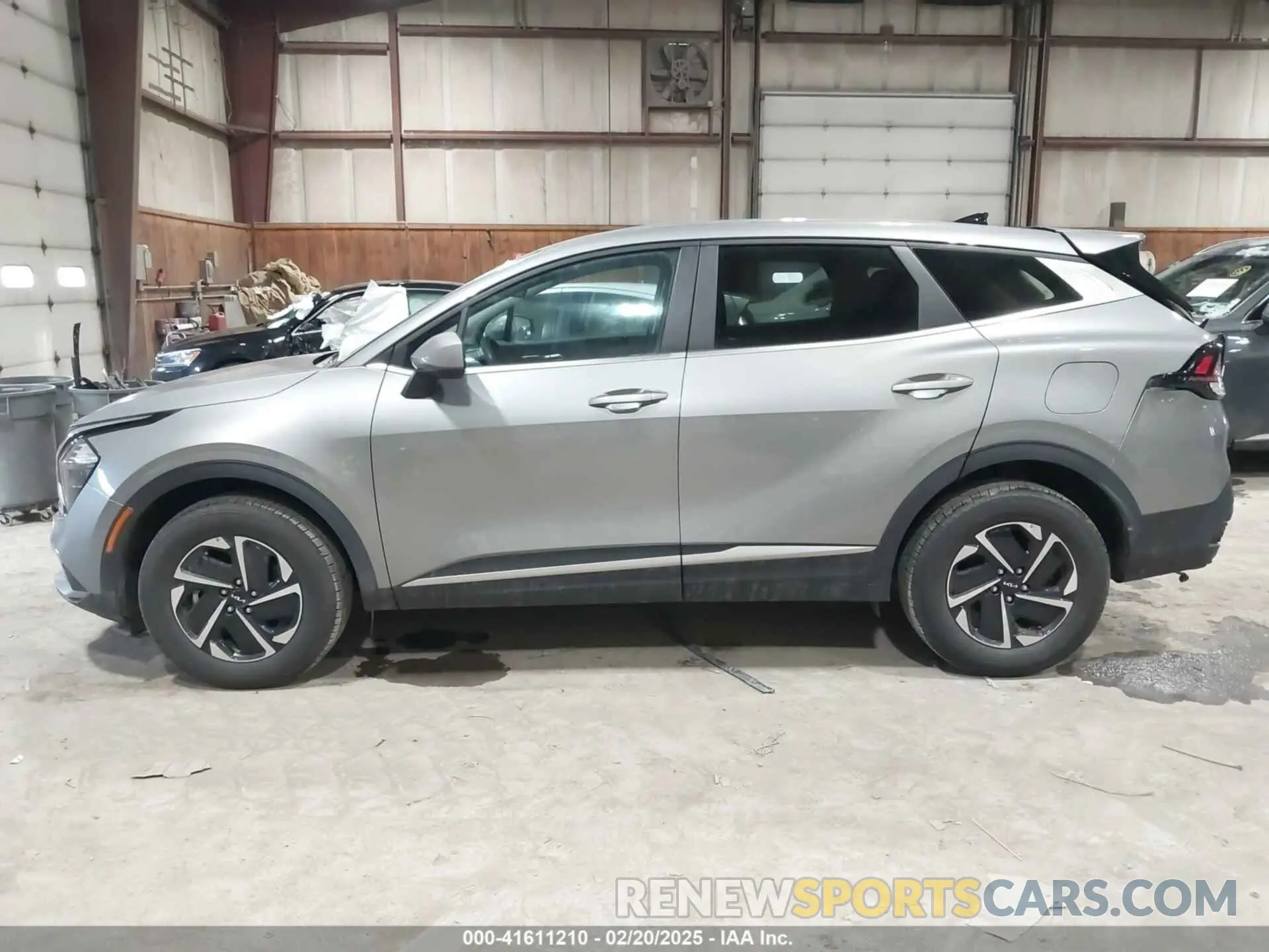 14 Photograph of a damaged car KNDPUCAG7P7039959 KIA SPORTAGE HYBRID 2023