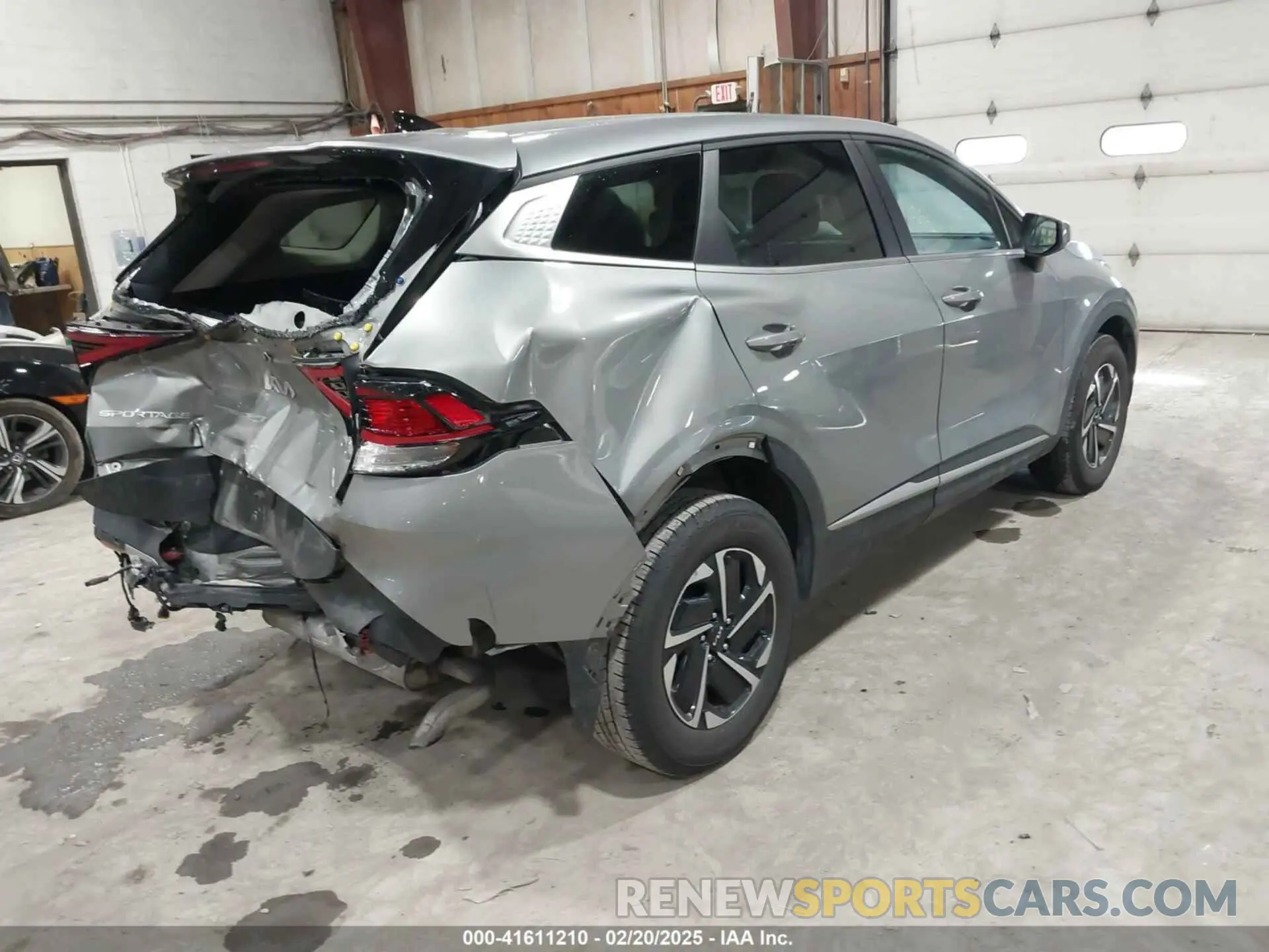 4 Photograph of a damaged car KNDPUCAG7P7039959 KIA SPORTAGE HYBRID 2023