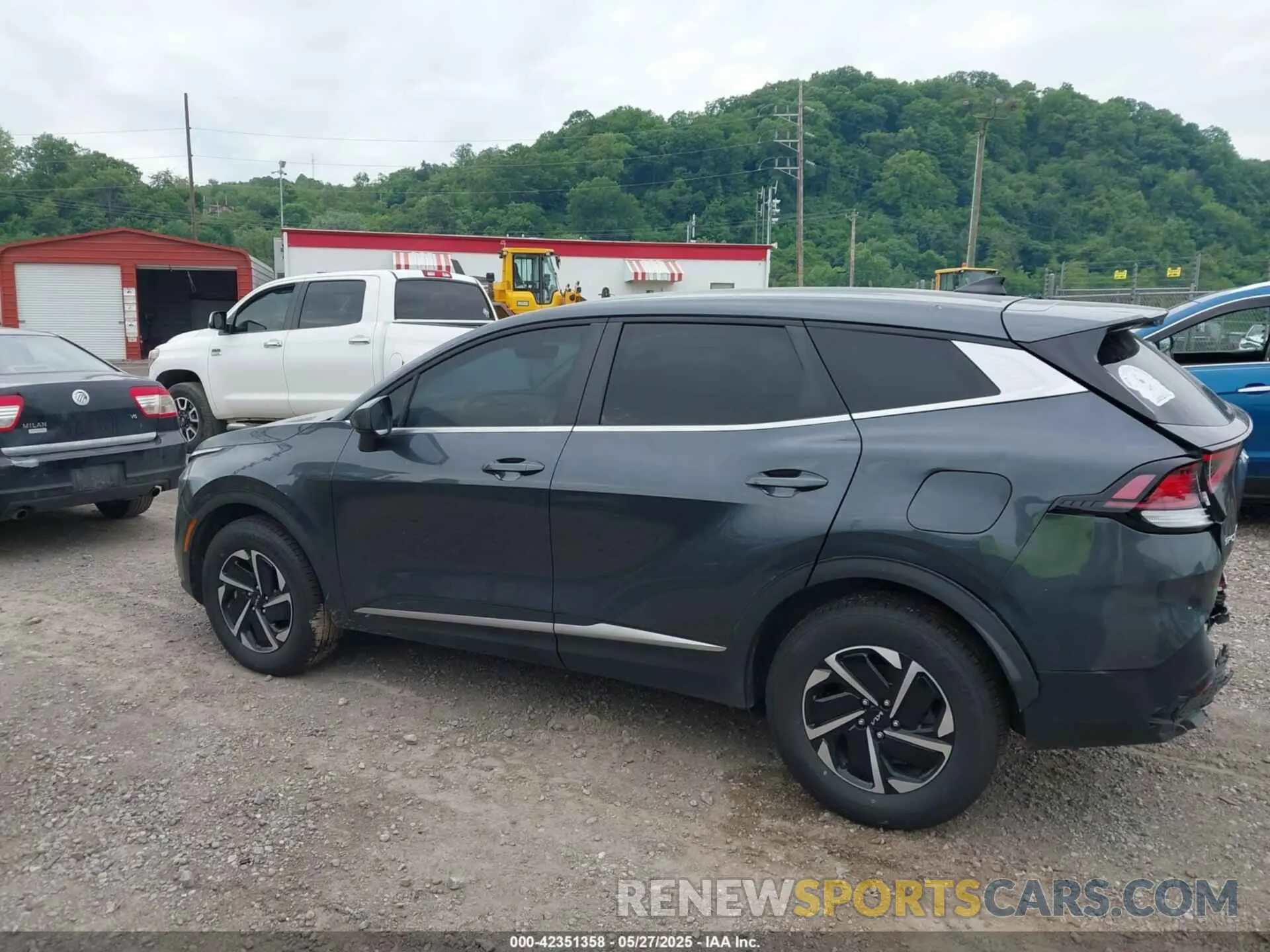 14 Photograph of a damaged car KNDPUCAG7P7087123 KIA SPORTAGE HYBRID 2023