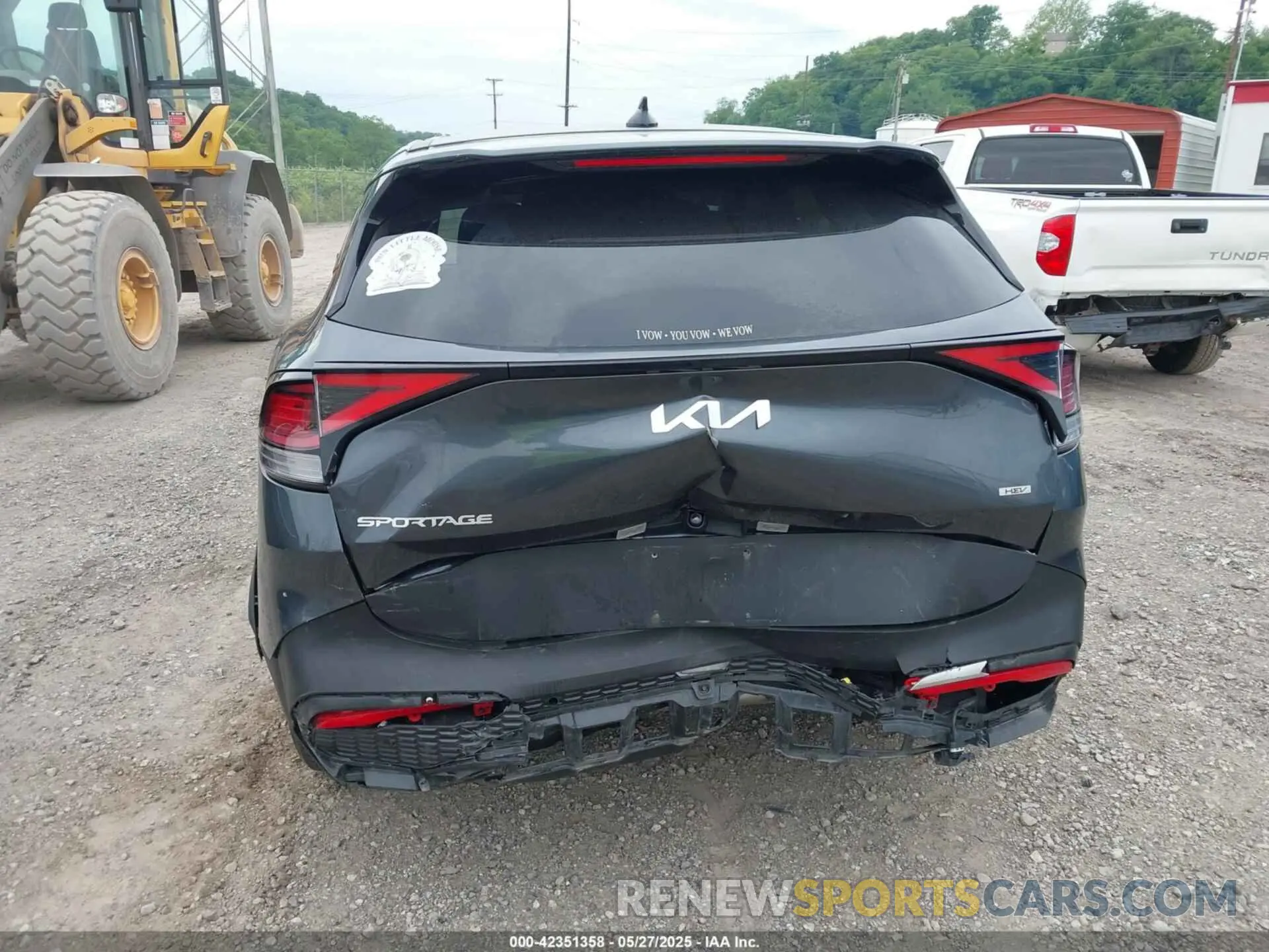 16 Photograph of a damaged car KNDPUCAG7P7087123 KIA SPORTAGE HYBRID 2023
