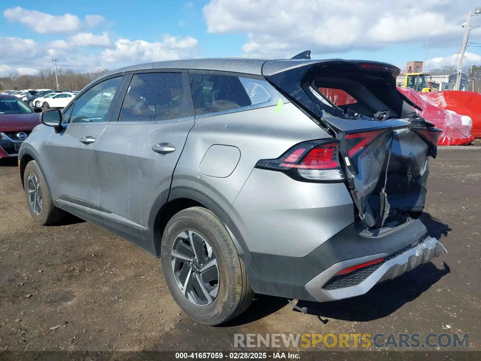 19 Photograph of a damaged car KNDPUCAG7P7096193 KIA SPORTAGE HYBRID 2023