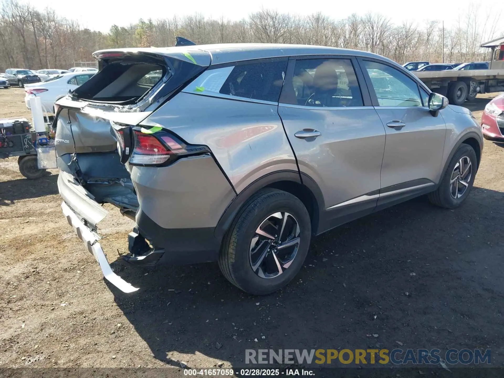 4 Photograph of a damaged car KNDPUCAG7P7096193 KIA SPORTAGE HYBRID 2023