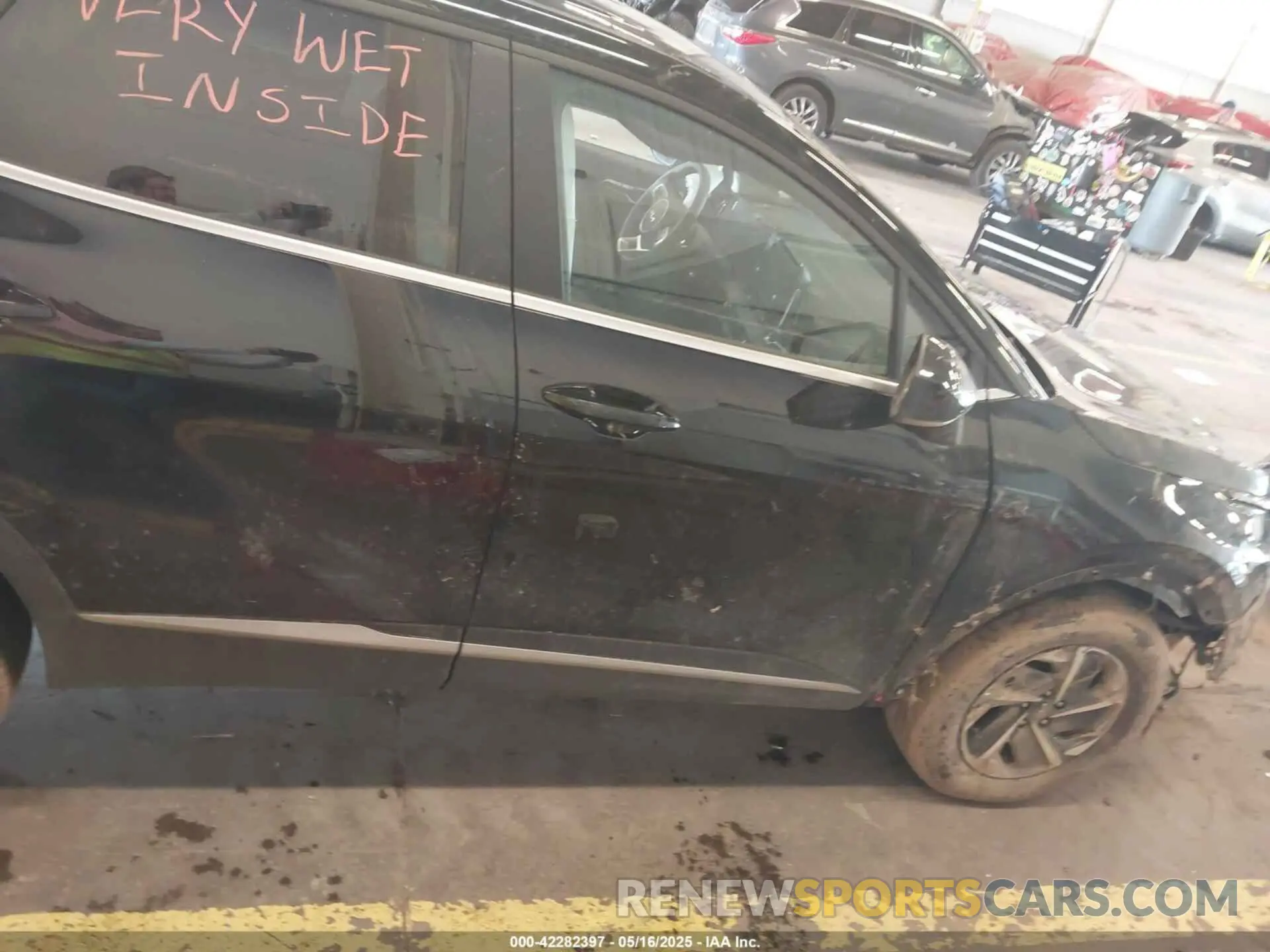13 Photograph of a damaged car KNDPUCAG7P7116619 KIA SPORTAGE HYBRID 2023