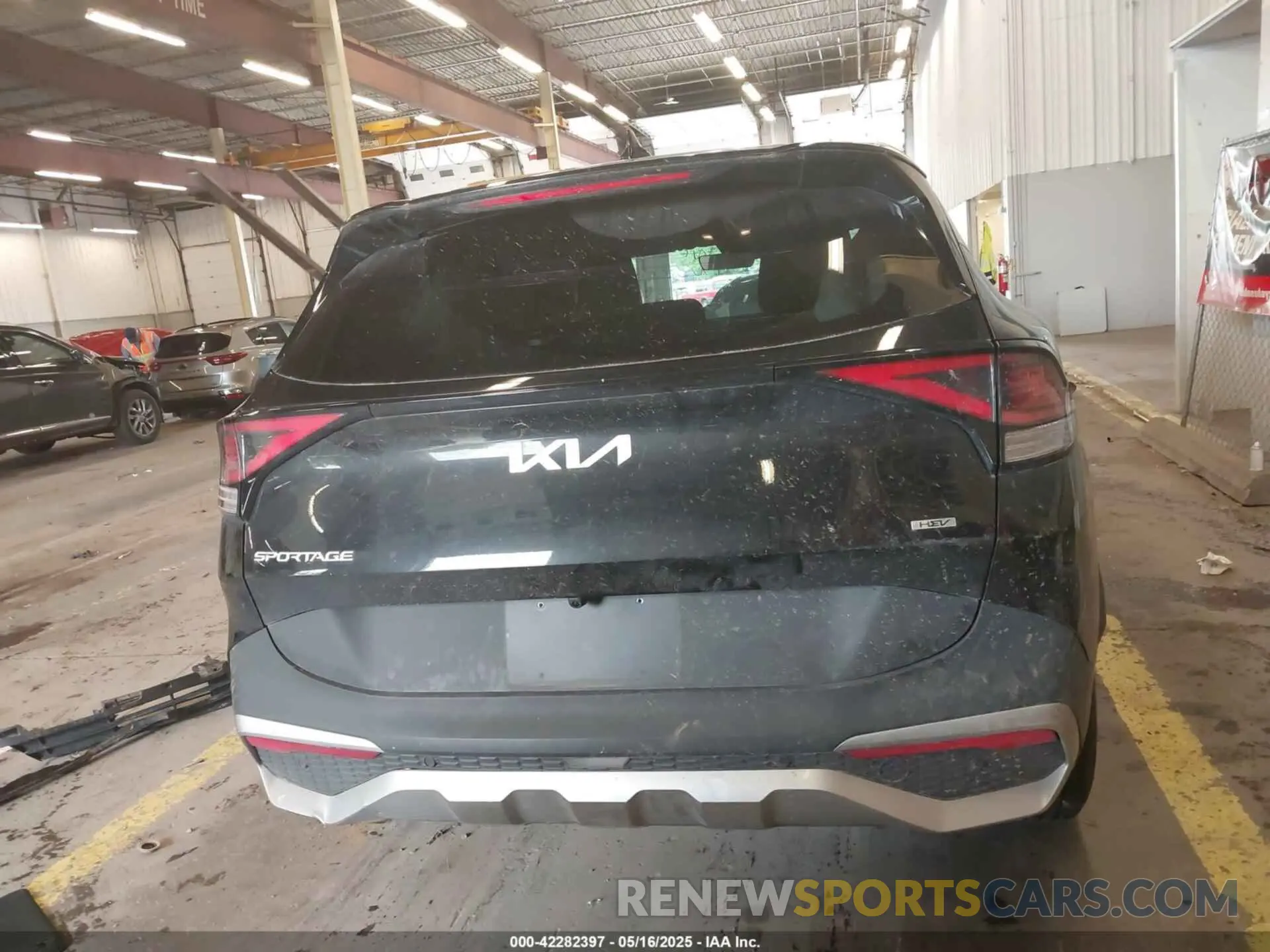 16 Photograph of a damaged car KNDPUCAG7P7116619 KIA SPORTAGE HYBRID 2023