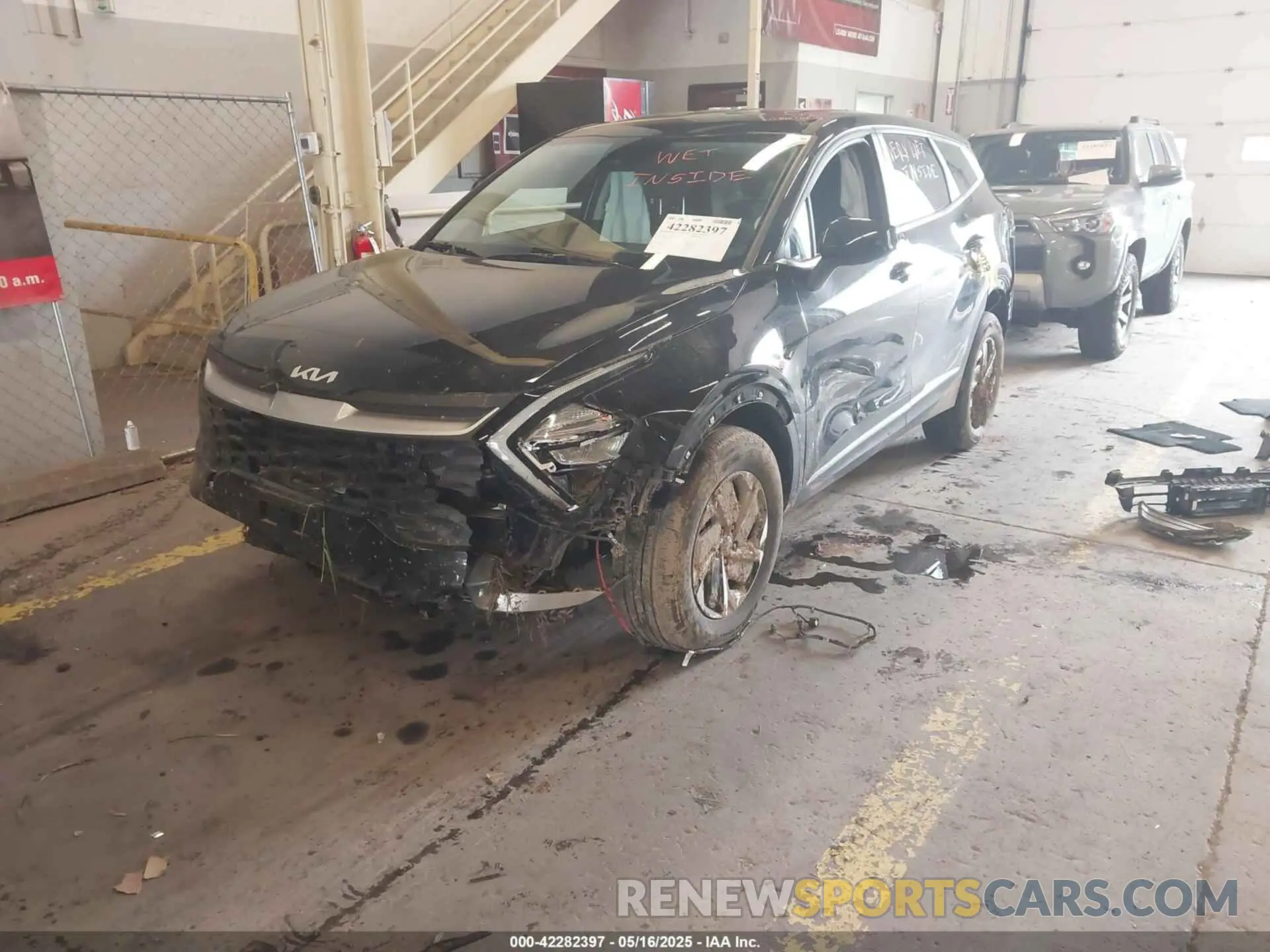 2 Photograph of a damaged car KNDPUCAG7P7116619 KIA SPORTAGE HYBRID 2023