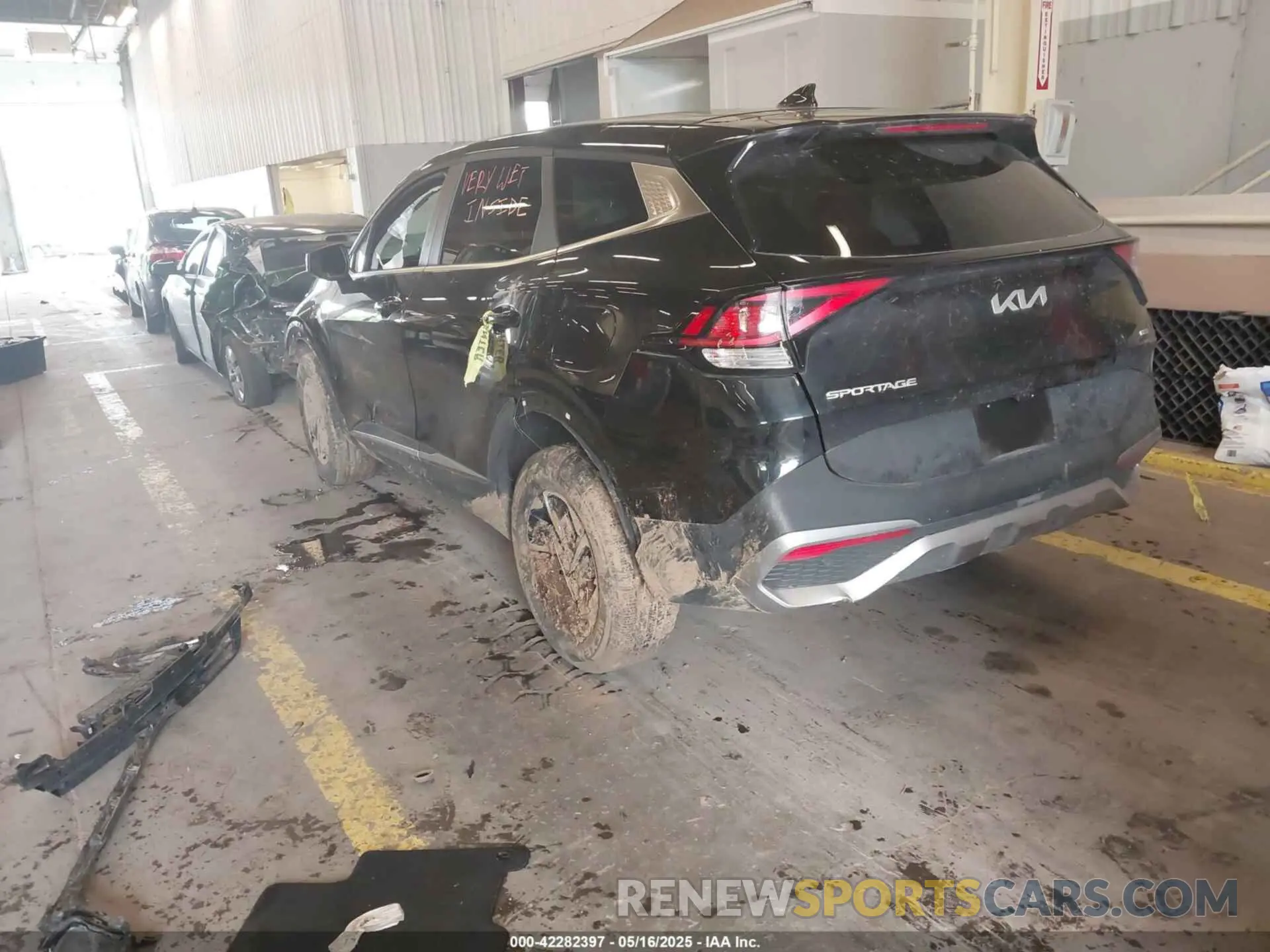 3 Photograph of a damaged car KNDPUCAG7P7116619 KIA SPORTAGE HYBRID 2023