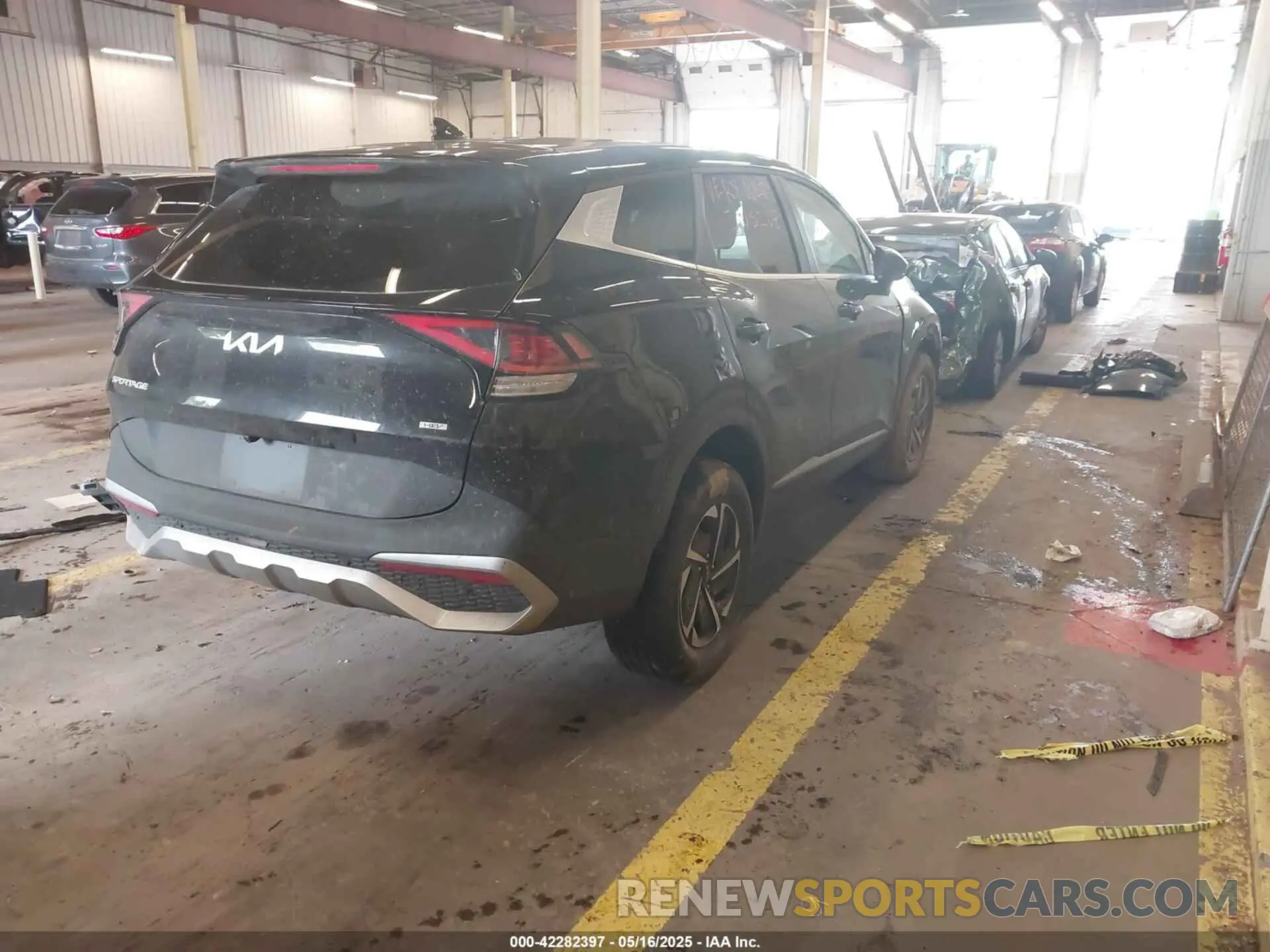 4 Photograph of a damaged car KNDPUCAG7P7116619 KIA SPORTAGE HYBRID 2023