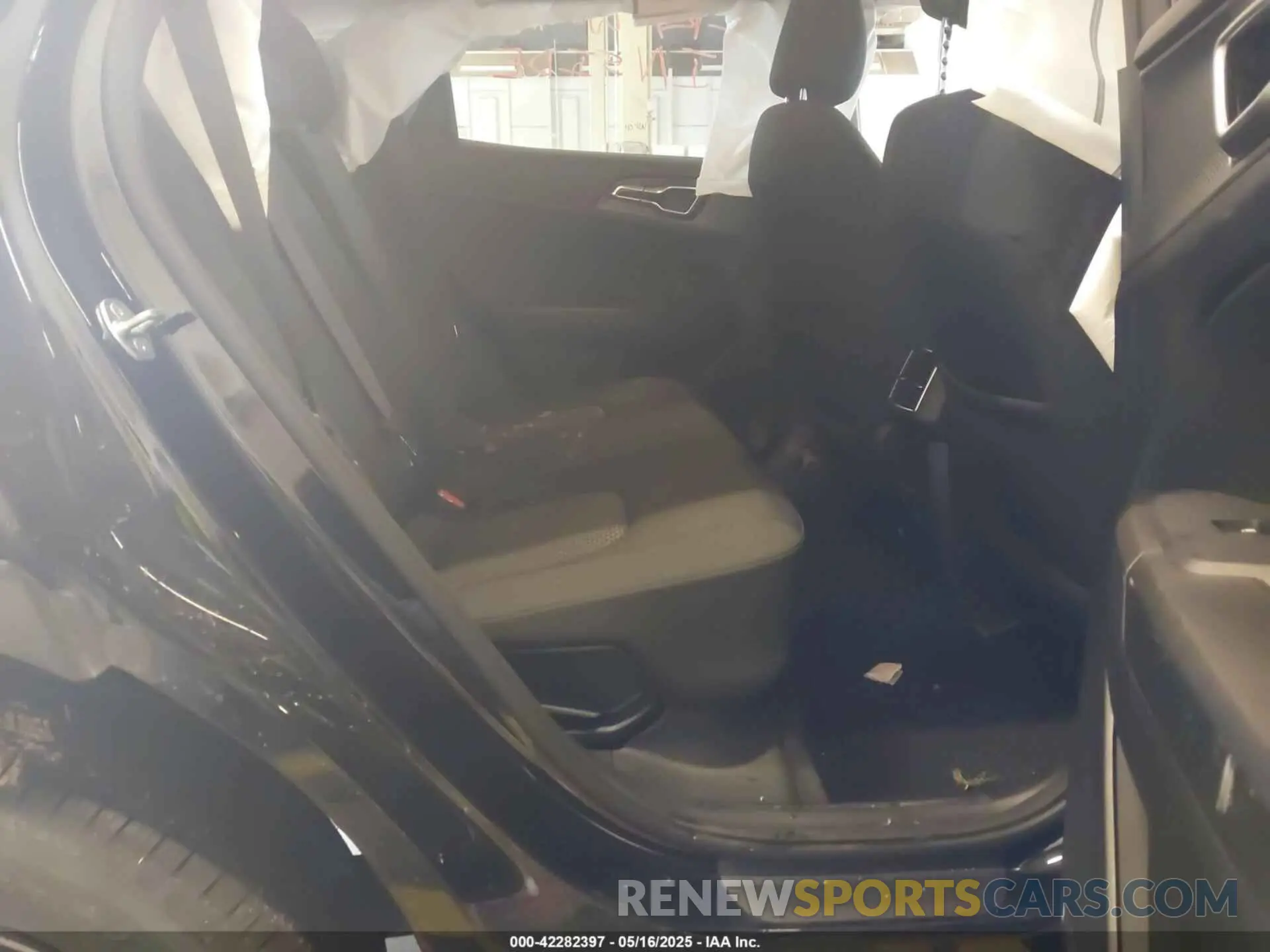 8 Photograph of a damaged car KNDPUCAG7P7116619 KIA SPORTAGE HYBRID 2023