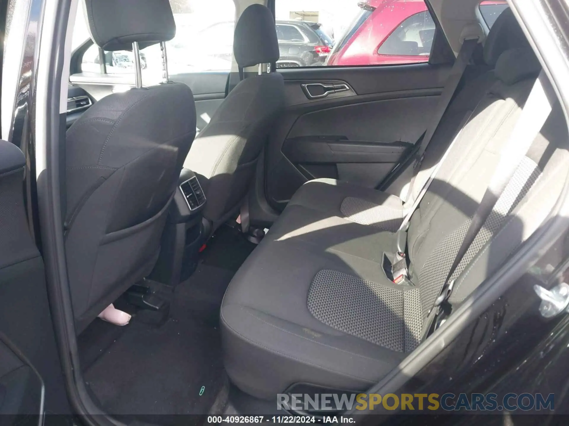 8 Photograph of a damaged car KNDPUCAG8P7064417 KIA SPORTAGE HYBRID 2023