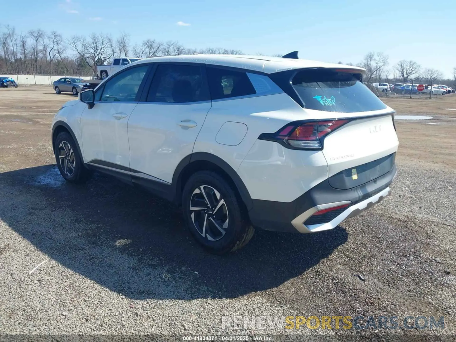 3 Photograph of a damaged car KNDPUCAG9P7033662 KIA SPORTAGE HYBRID 2023