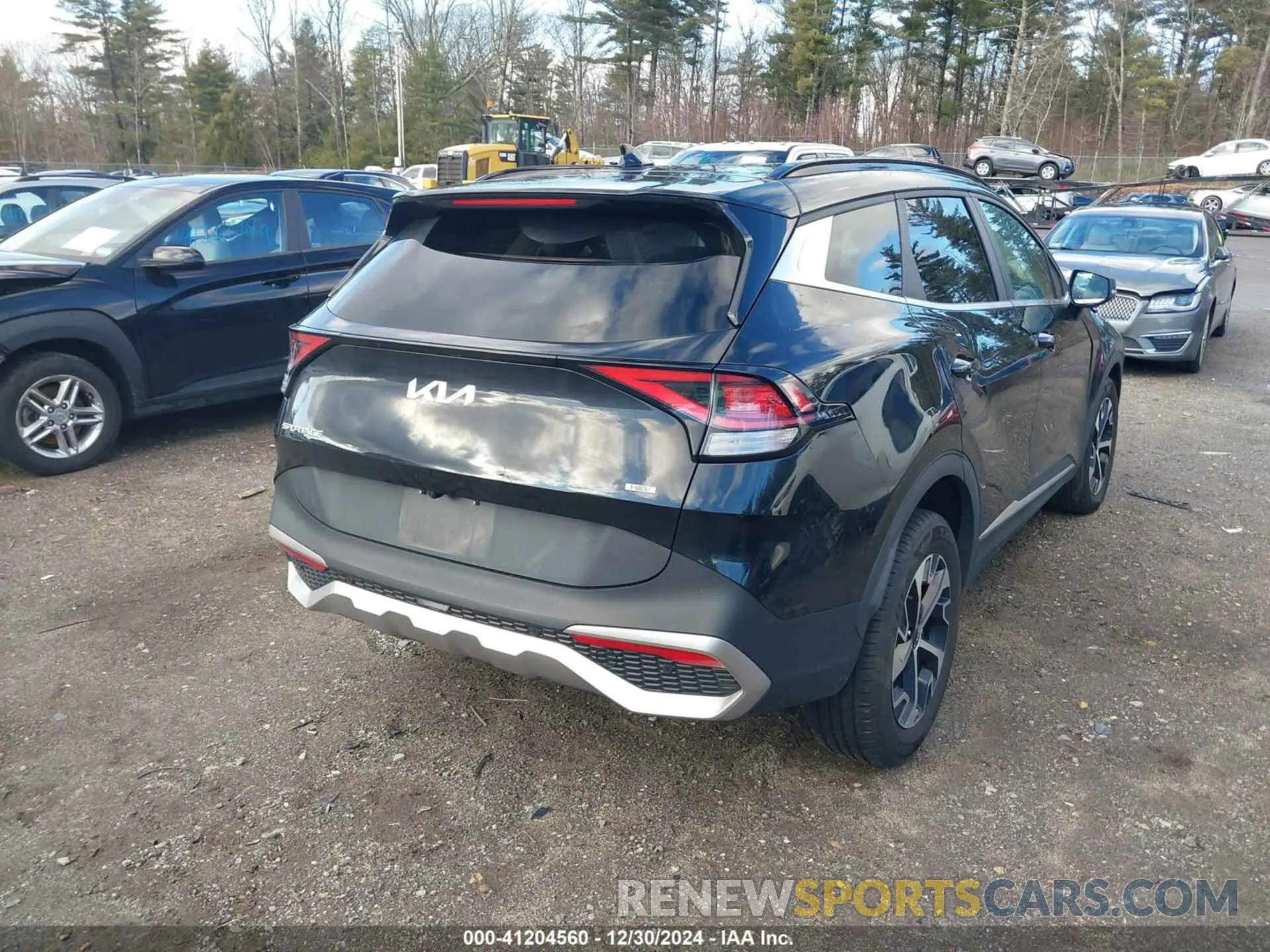 4 Photograph of a damaged car KNDPVCAG0P7056552 KIA SPORTAGE HYBRID 2023