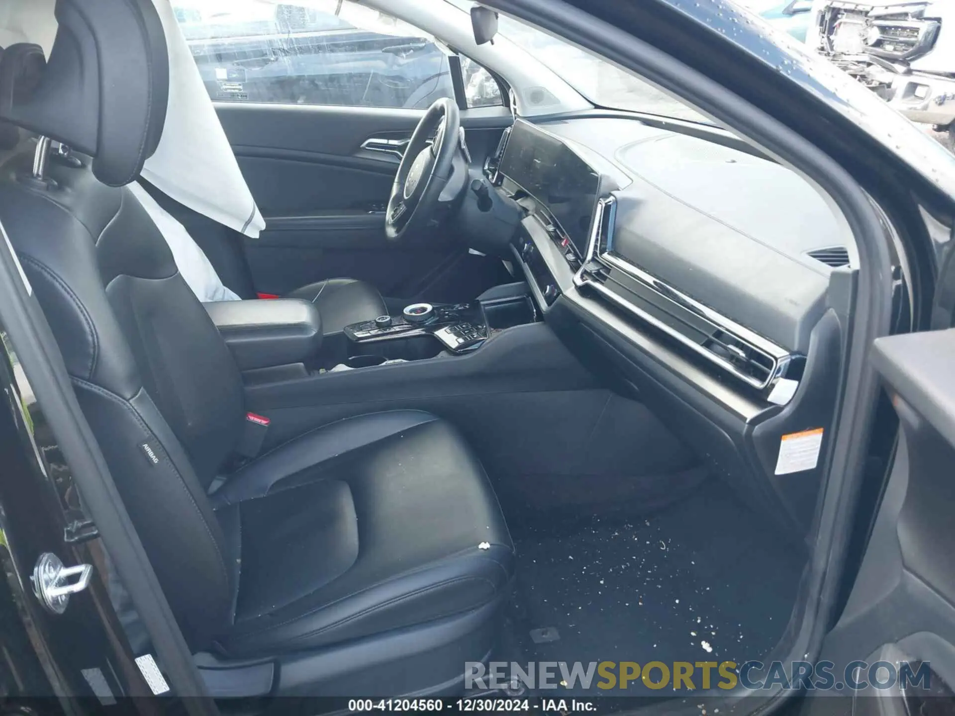 5 Photograph of a damaged car KNDPVCAG0P7056552 KIA SPORTAGE HYBRID 2023