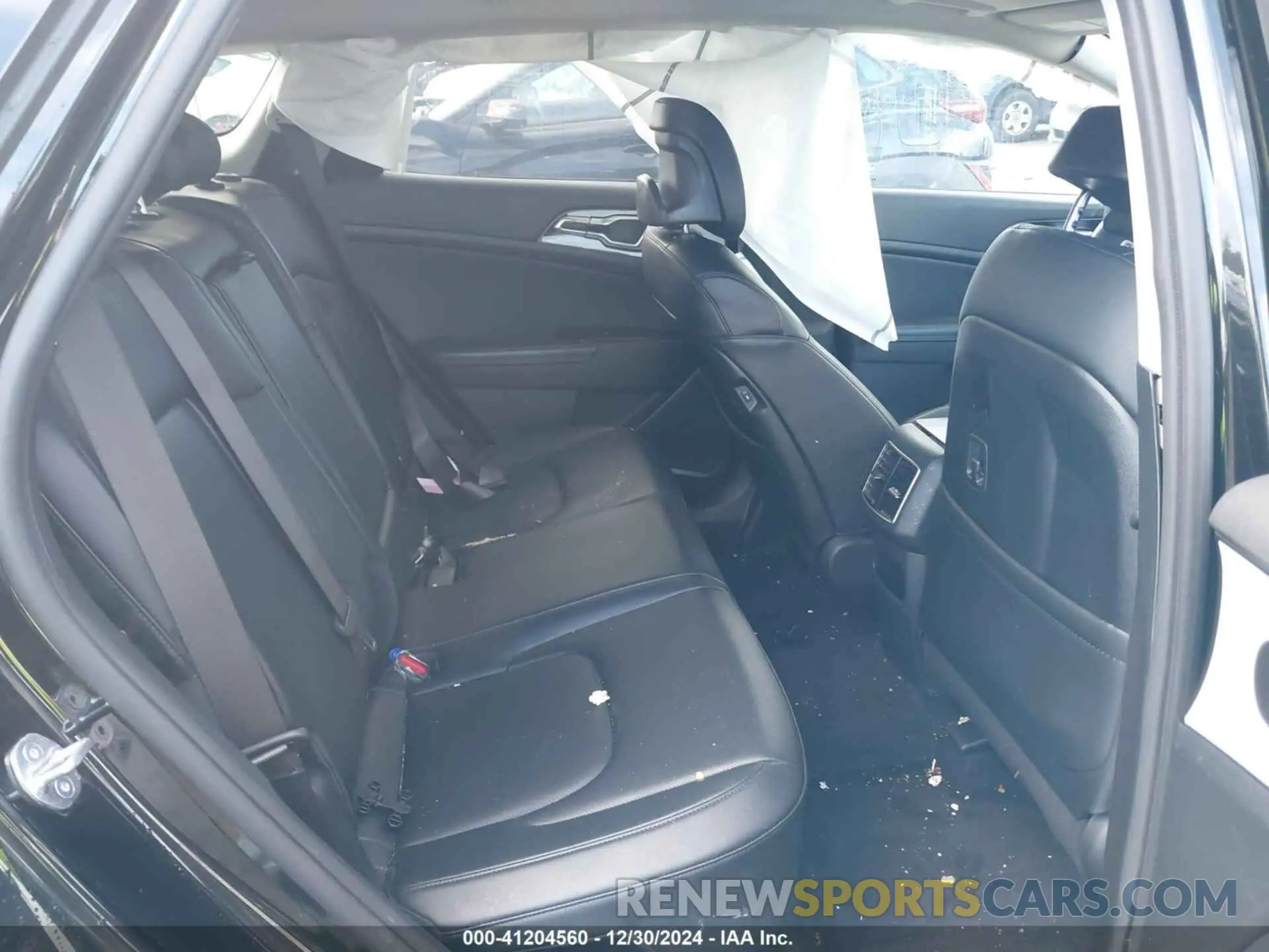 8 Photograph of a damaged car KNDPVCAG0P7056552 KIA SPORTAGE HYBRID 2023