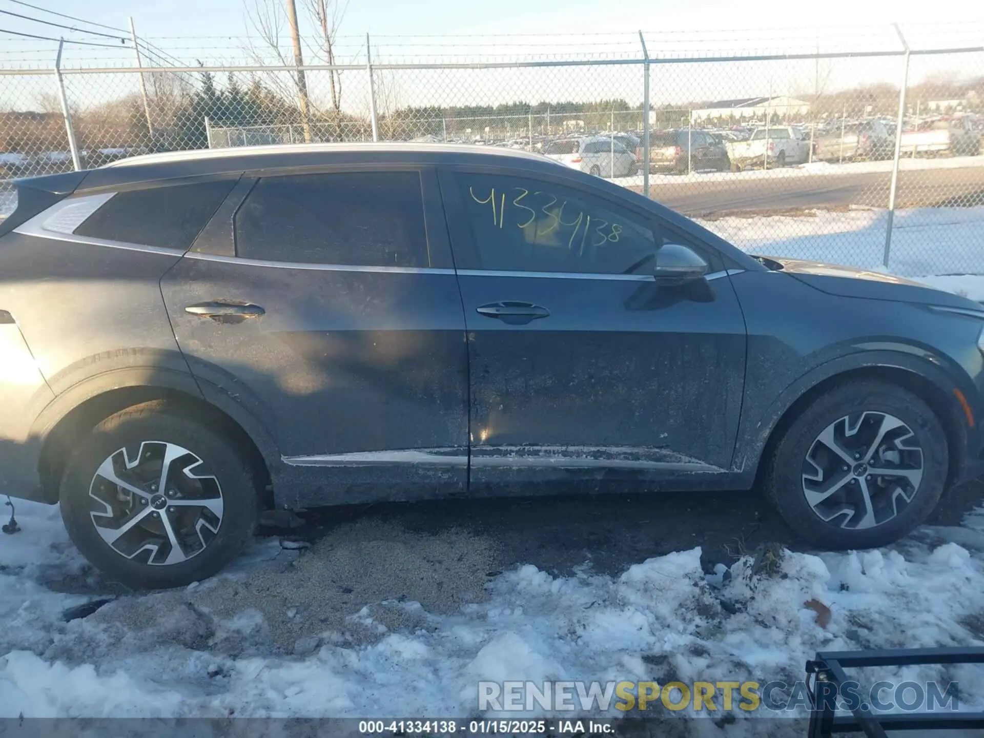 14 Photograph of a damaged car KNDPVCAG1P7067768 KIA SPORTAGE HYBRID 2023