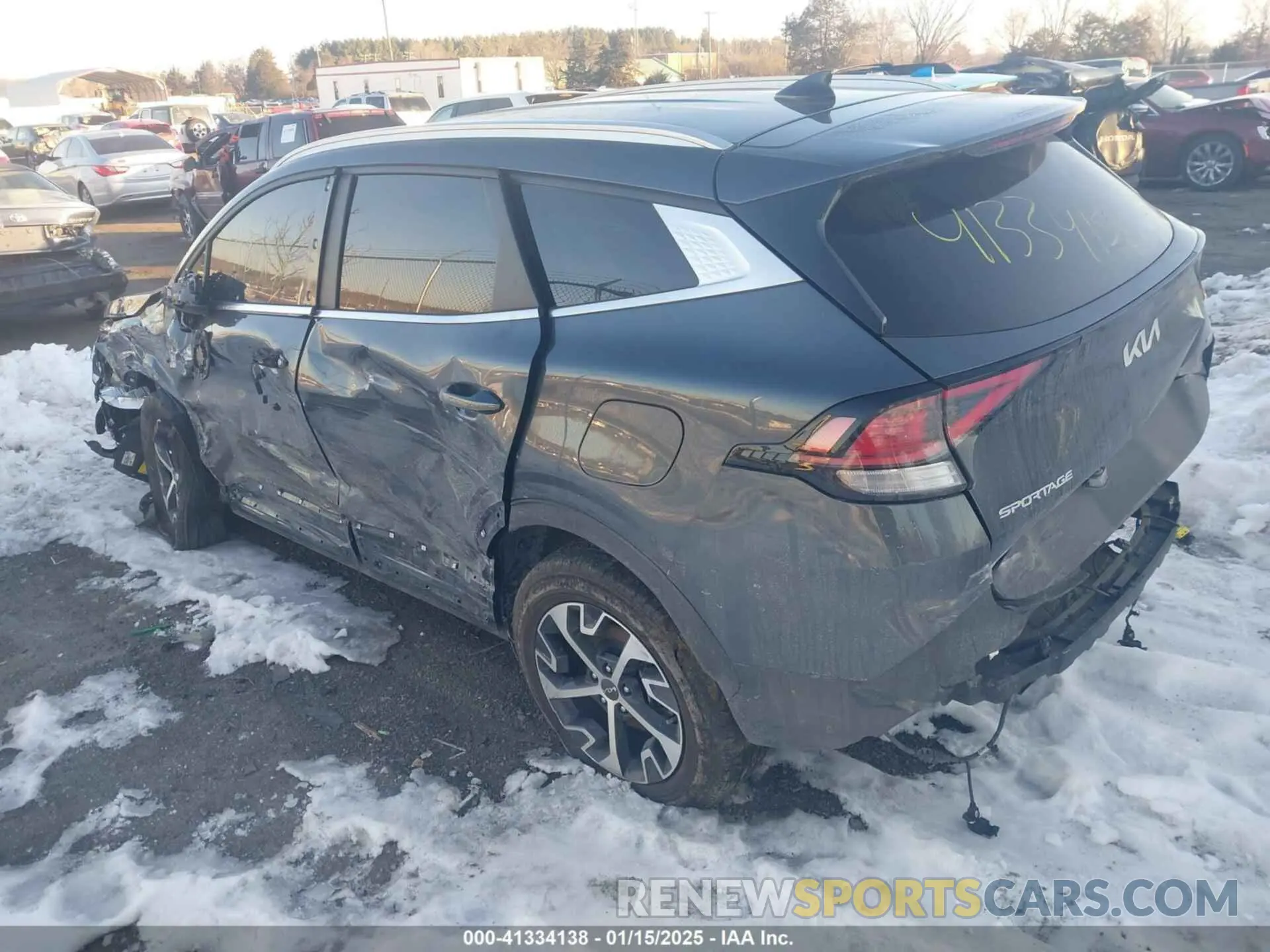 3 Photograph of a damaged car KNDPVCAG1P7067768 KIA SPORTAGE HYBRID 2023
