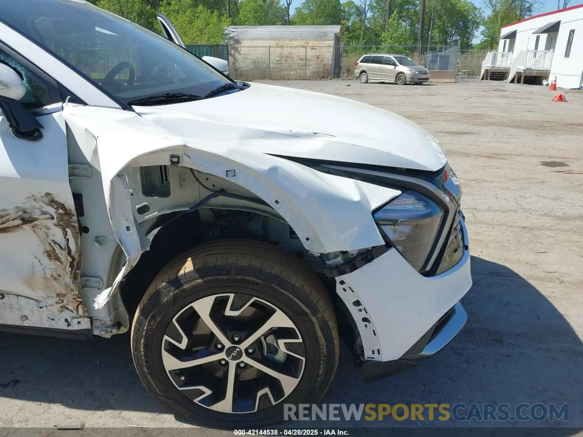 6 Photograph of a damaged car KNDPVCAG1P7072520 KIA SPORTAGE HYBRID 2023