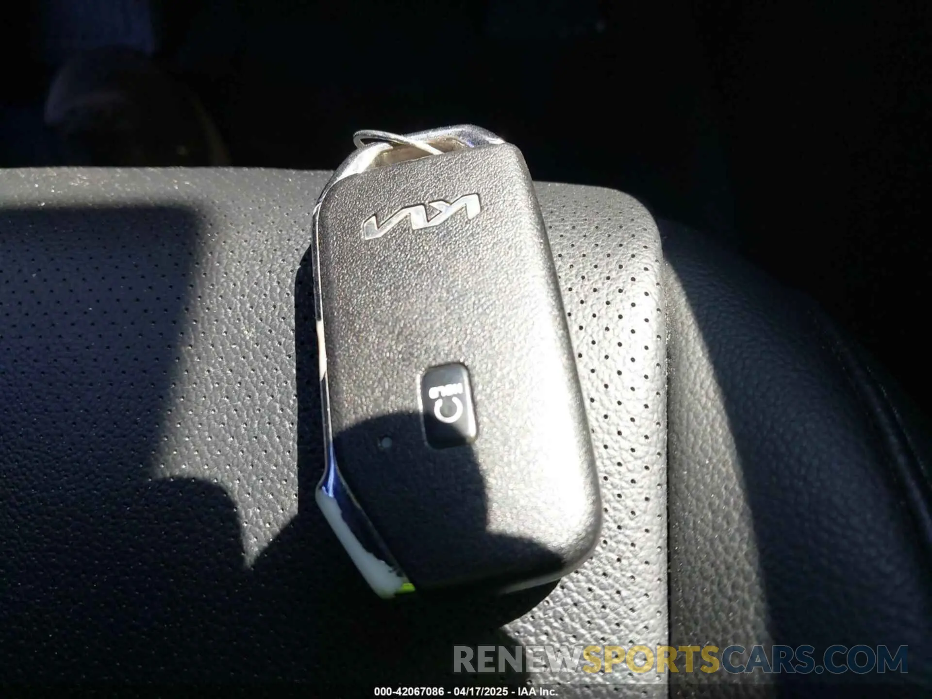 11 Photograph of a damaged car KNDPVCAG2P7012651 KIA SPORTAGE HYBRID 2023