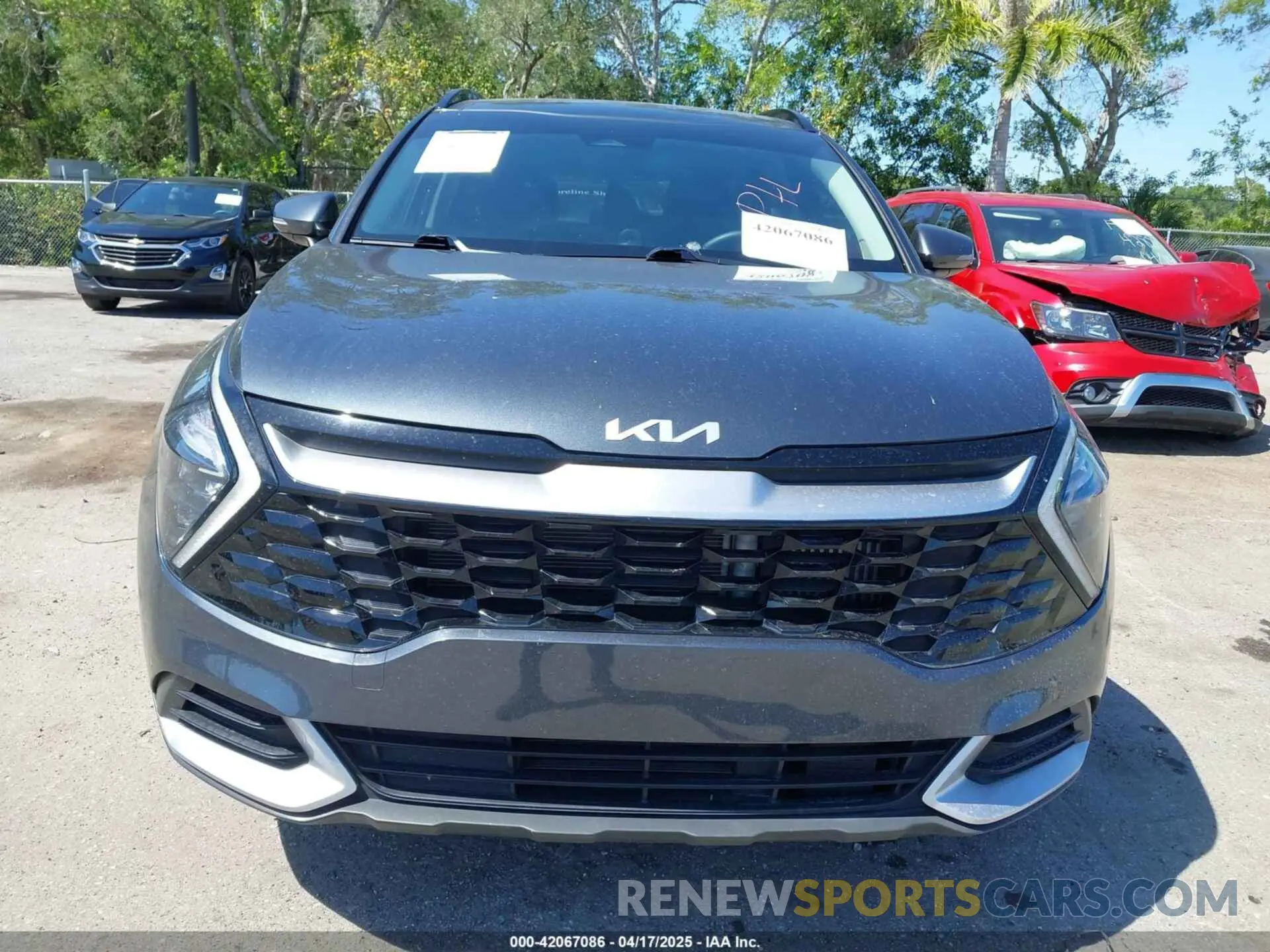 13 Photograph of a damaged car KNDPVCAG2P7012651 KIA SPORTAGE HYBRID 2023