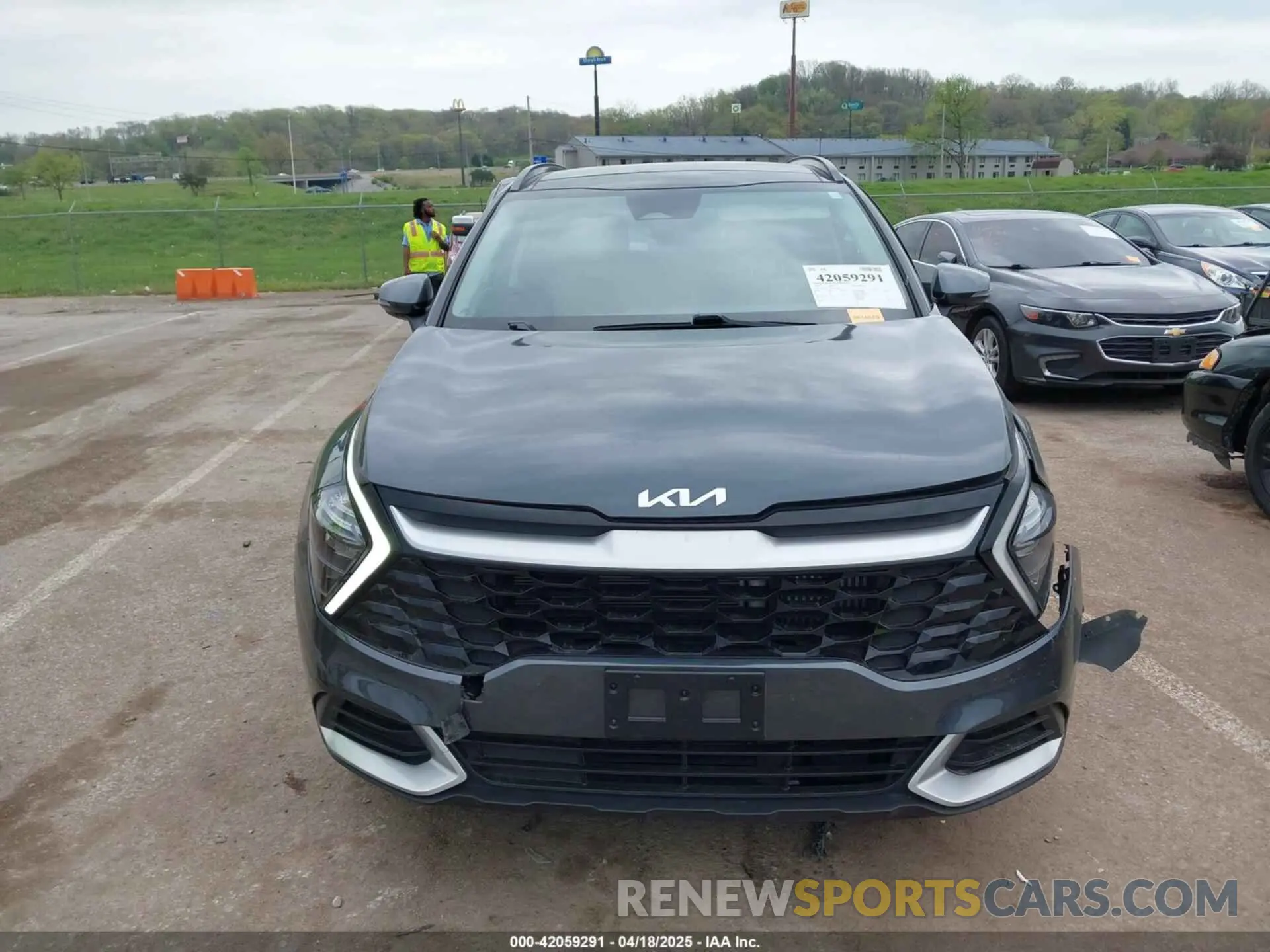 12 Photograph of a damaged car KNDPVCAG2P7046184 KIA SPORTAGE HYBRID 2023