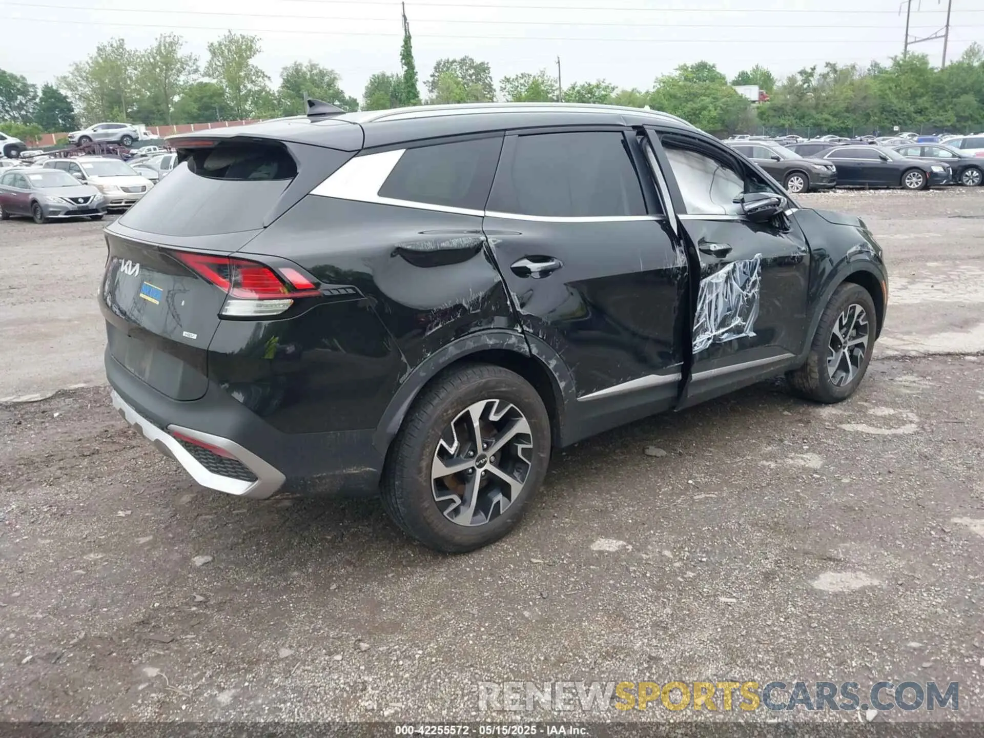 4 Photograph of a damaged car KNDPVCAG2P7110563 KIA SPORTAGE HYBRID 2023