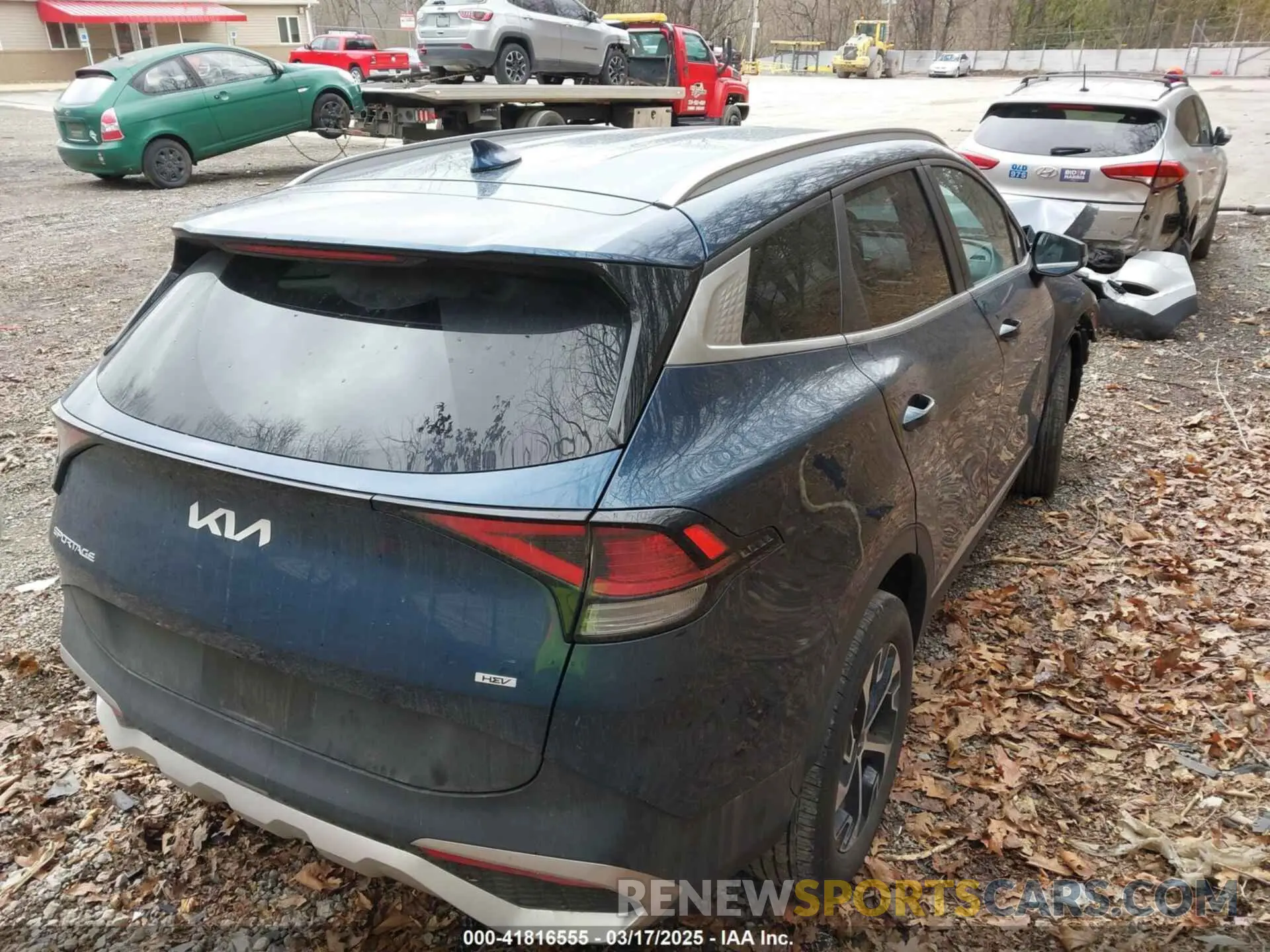 4 Photograph of a damaged car KNDPVCAG3P7057632 KIA SPORTAGE HYBRID 2023