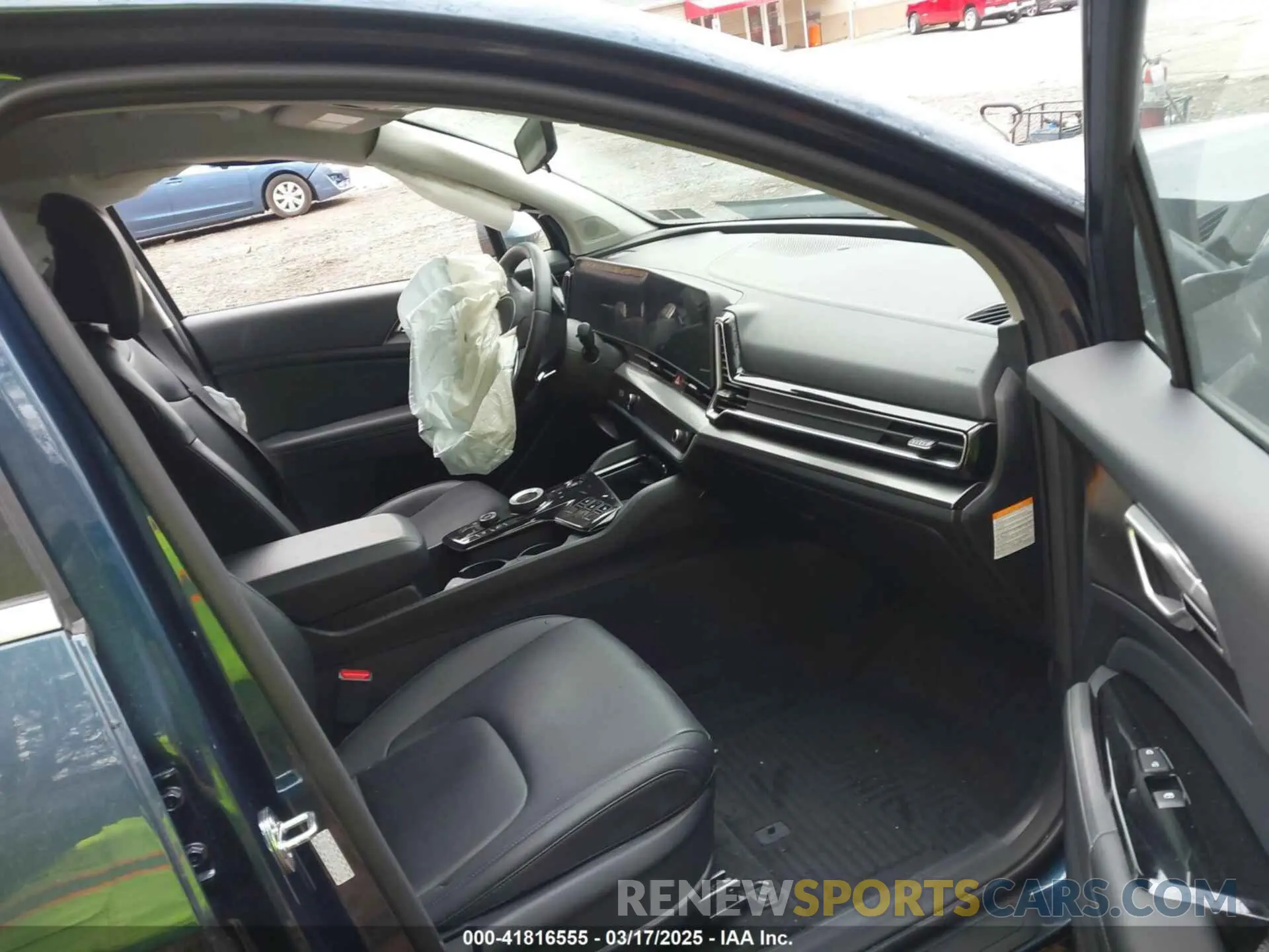 5 Photograph of a damaged car KNDPVCAG3P7057632 KIA SPORTAGE HYBRID 2023