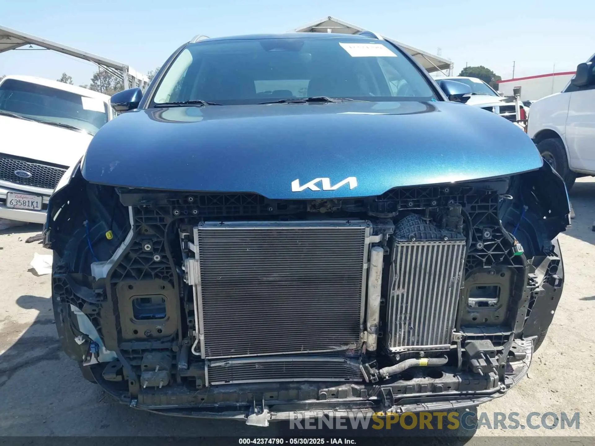 13 Photograph of a damaged car KNDPVCAG4P7018273 KIA SPORTAGE HYBRID 2023