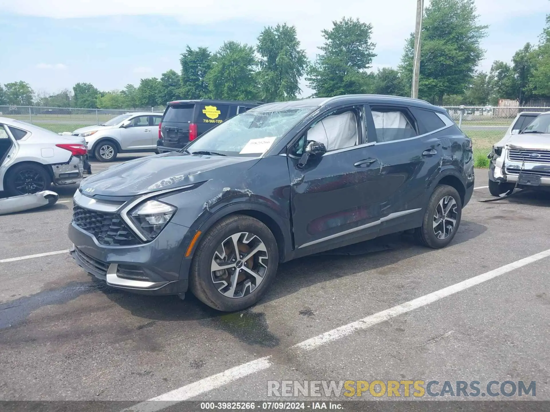 2 Photograph of a damaged car KNDPVCAG5P7018914 KIA SPORTAGE HYBRID 2023