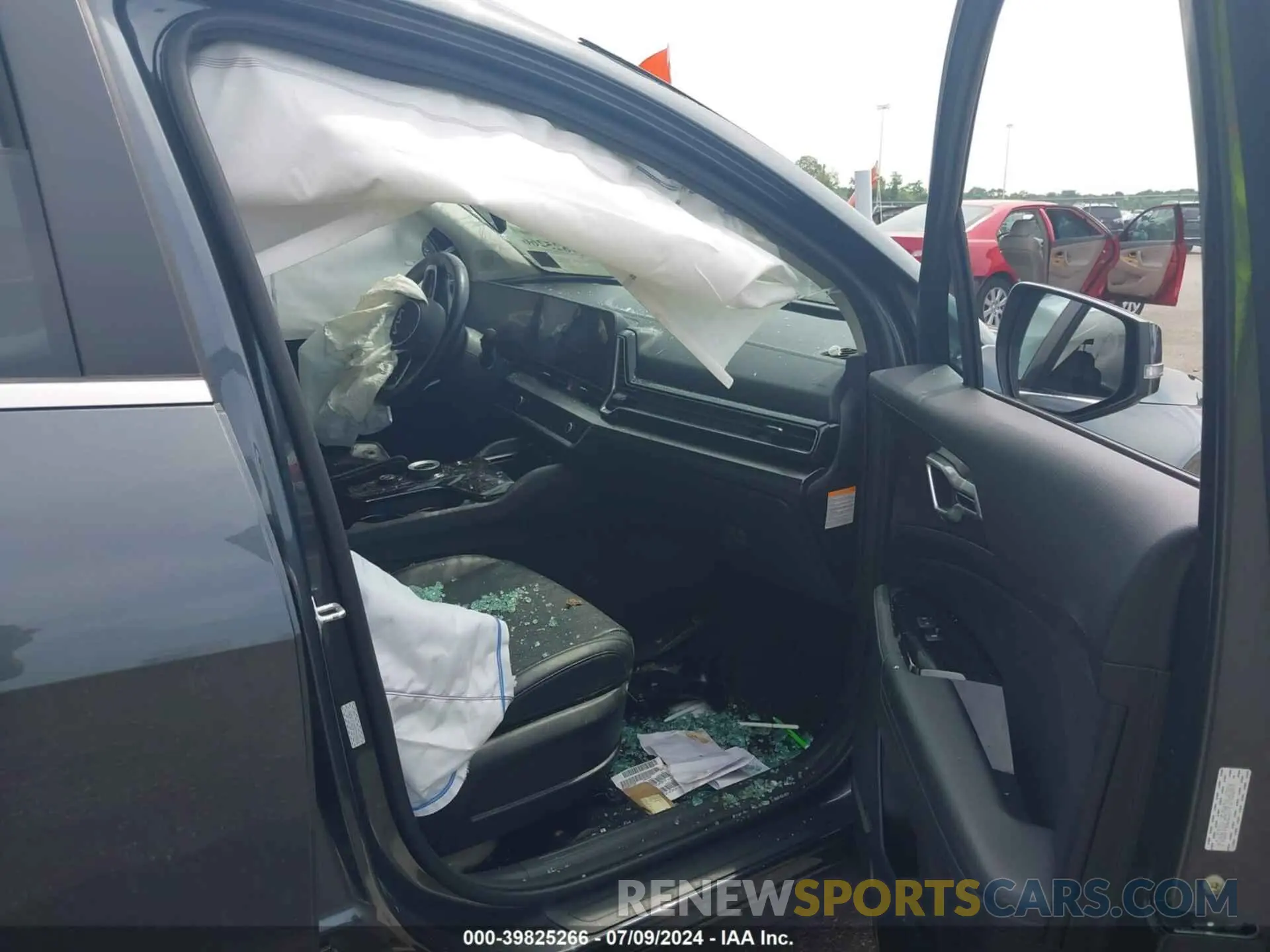 5 Photograph of a damaged car KNDPVCAG5P7018914 KIA SPORTAGE HYBRID 2023