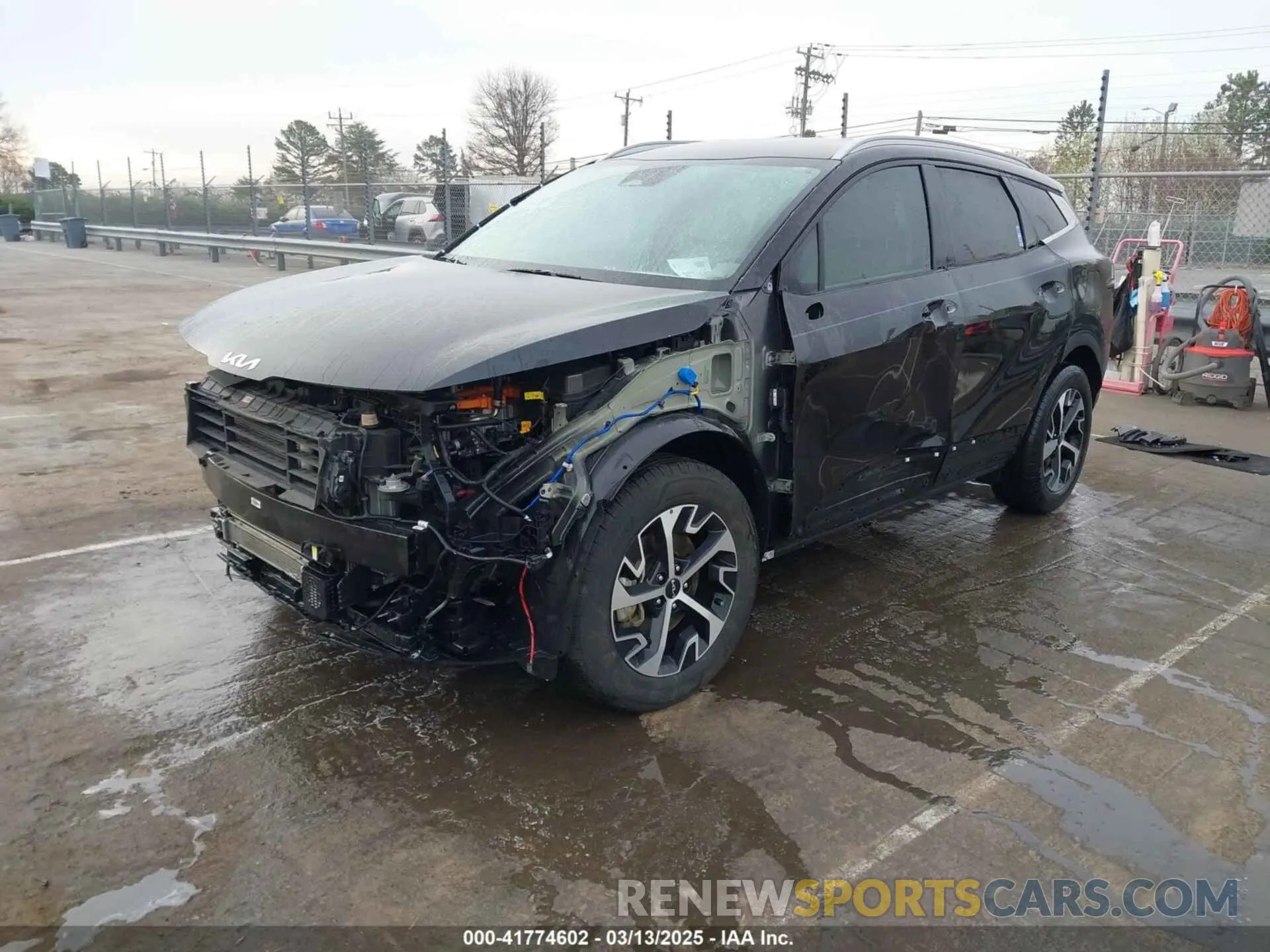 2 Photograph of a damaged car KNDPVCAG5P7099610 KIA SPORTAGE HYBRID 2023