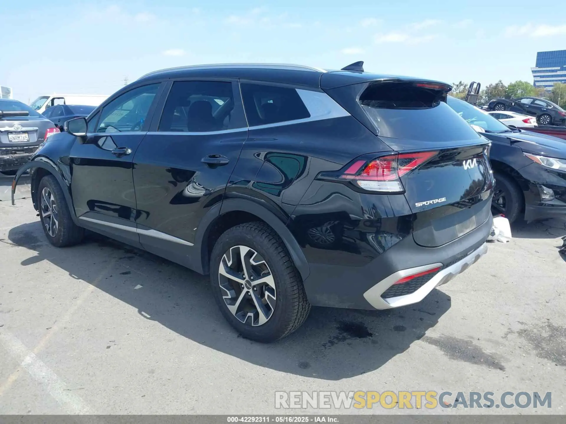 3 Photograph of a damaged car KNDPVCAG6P7026732 KIA SPORTAGE HYBRID 2023