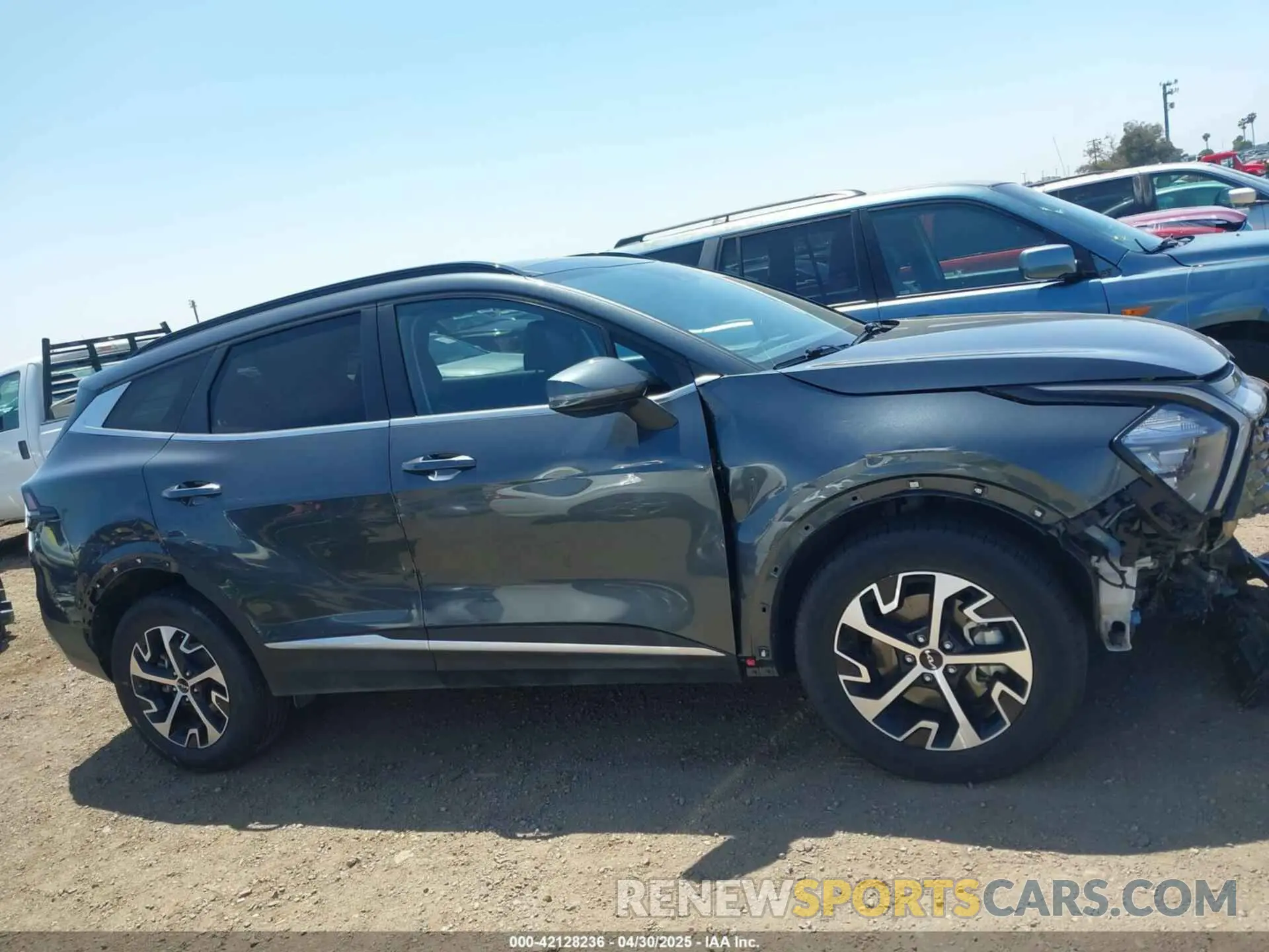 13 Photograph of a damaged car KNDPVCAG6P7040629 KIA SPORTAGE HYBRID 2023