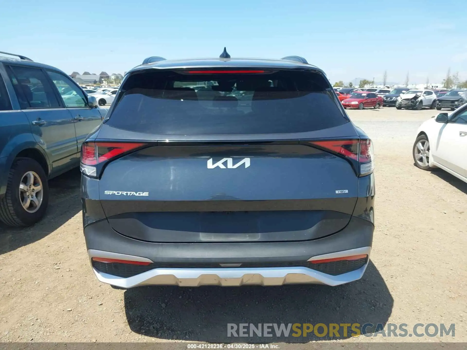 16 Photograph of a damaged car KNDPVCAG6P7040629 KIA SPORTAGE HYBRID 2023