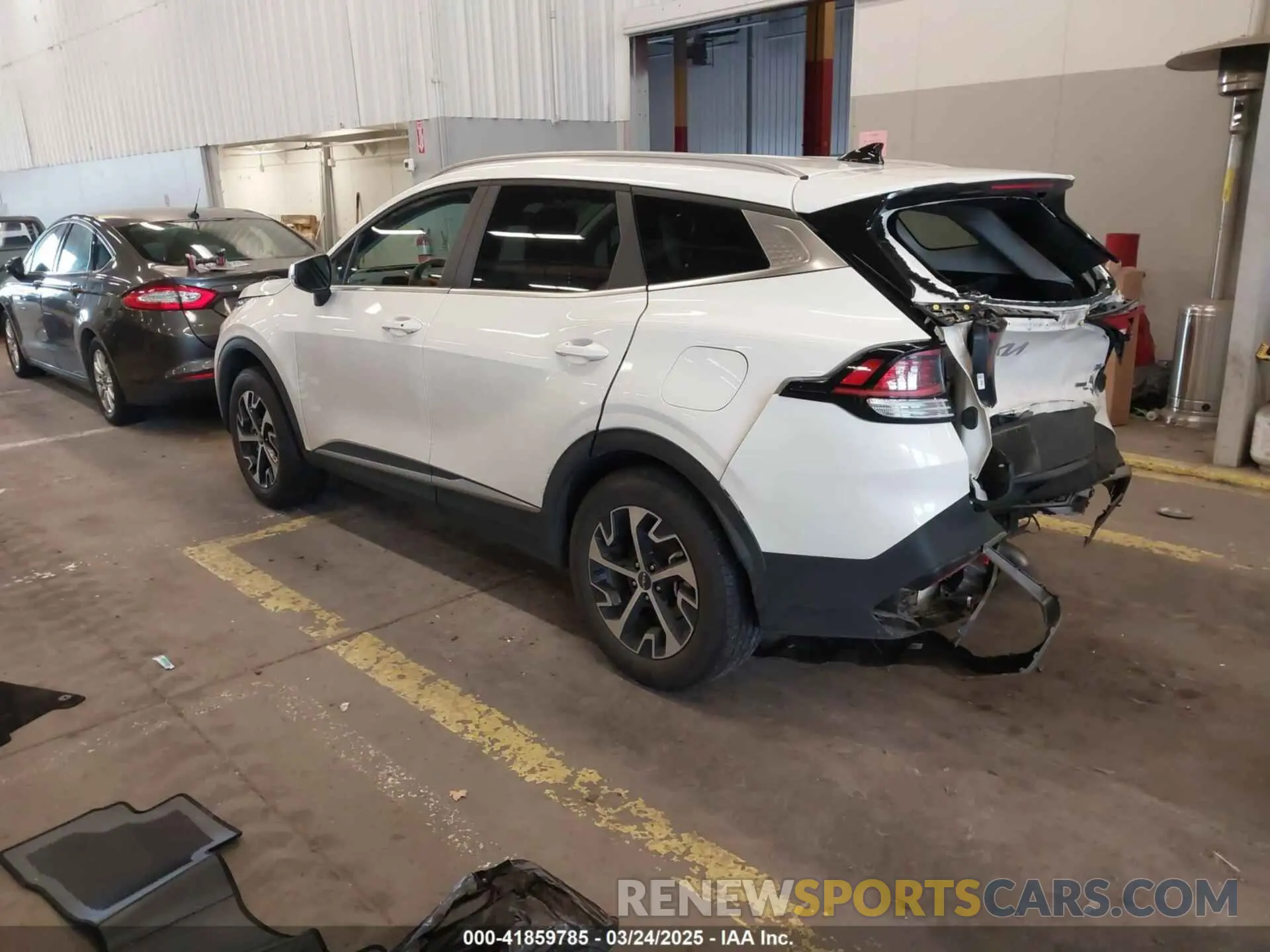 3 Photograph of a damaged car KNDPVCAG7P7081139 KIA SPORTAGE HYBRID 2023