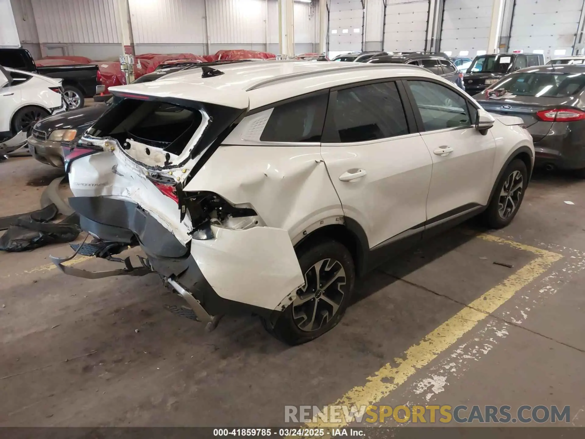 4 Photograph of a damaged car KNDPVCAG7P7081139 KIA SPORTAGE HYBRID 2023