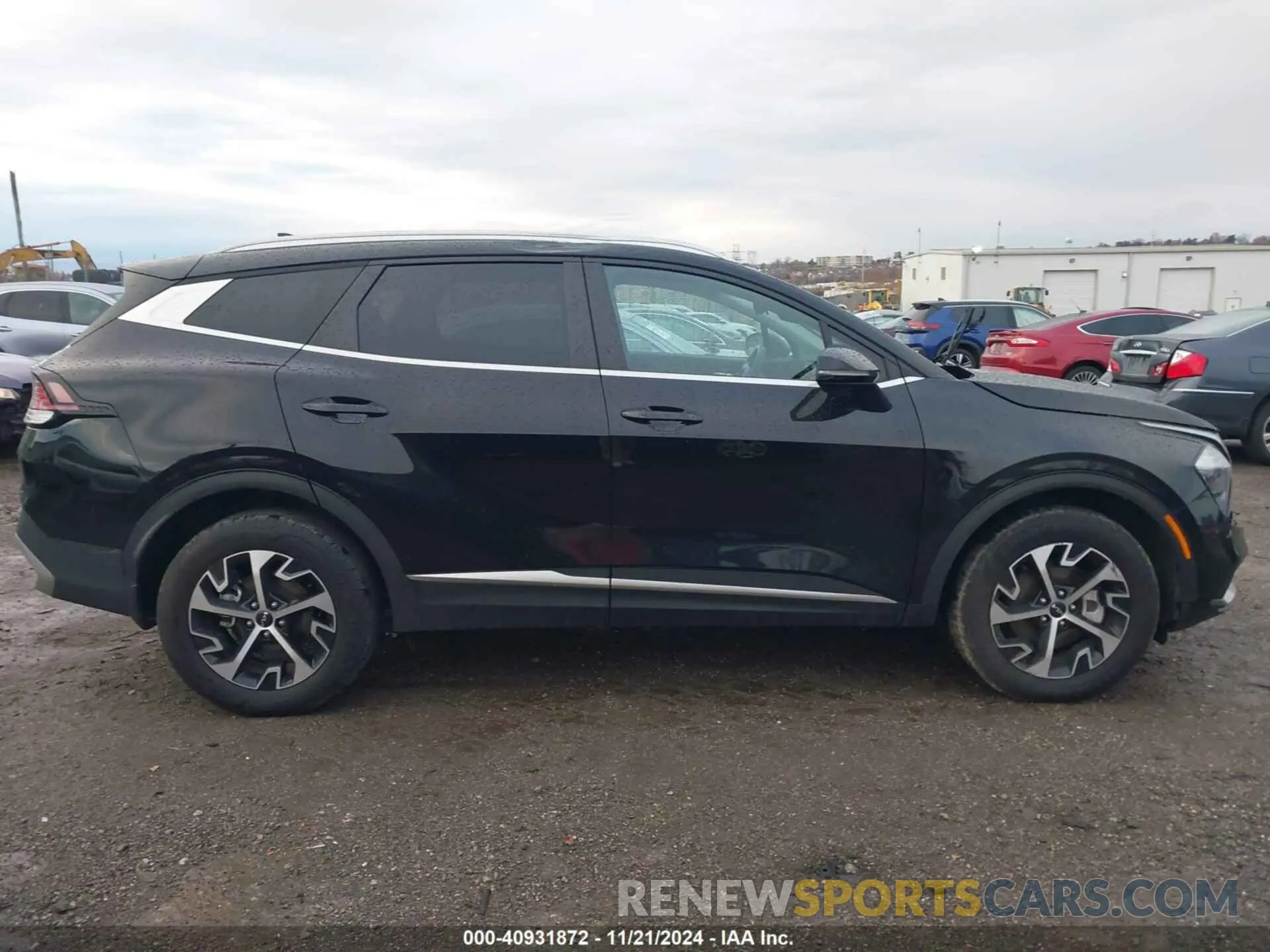 12 Photograph of a damaged car KNDPVCAG7P7092657 KIA SPORTAGE HYBRID 2023
