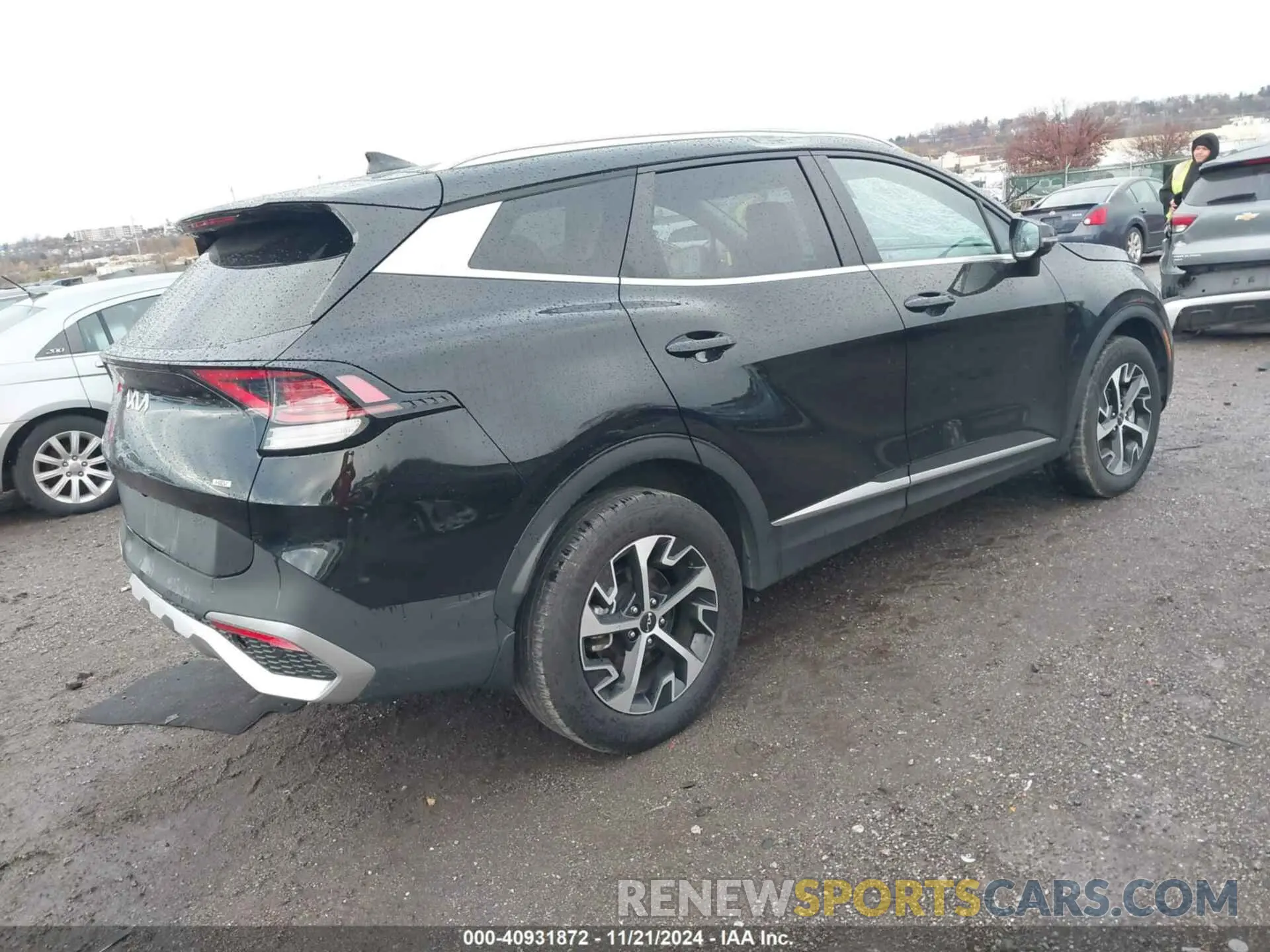 4 Photograph of a damaged car KNDPVCAG7P7092657 KIA SPORTAGE HYBRID 2023
