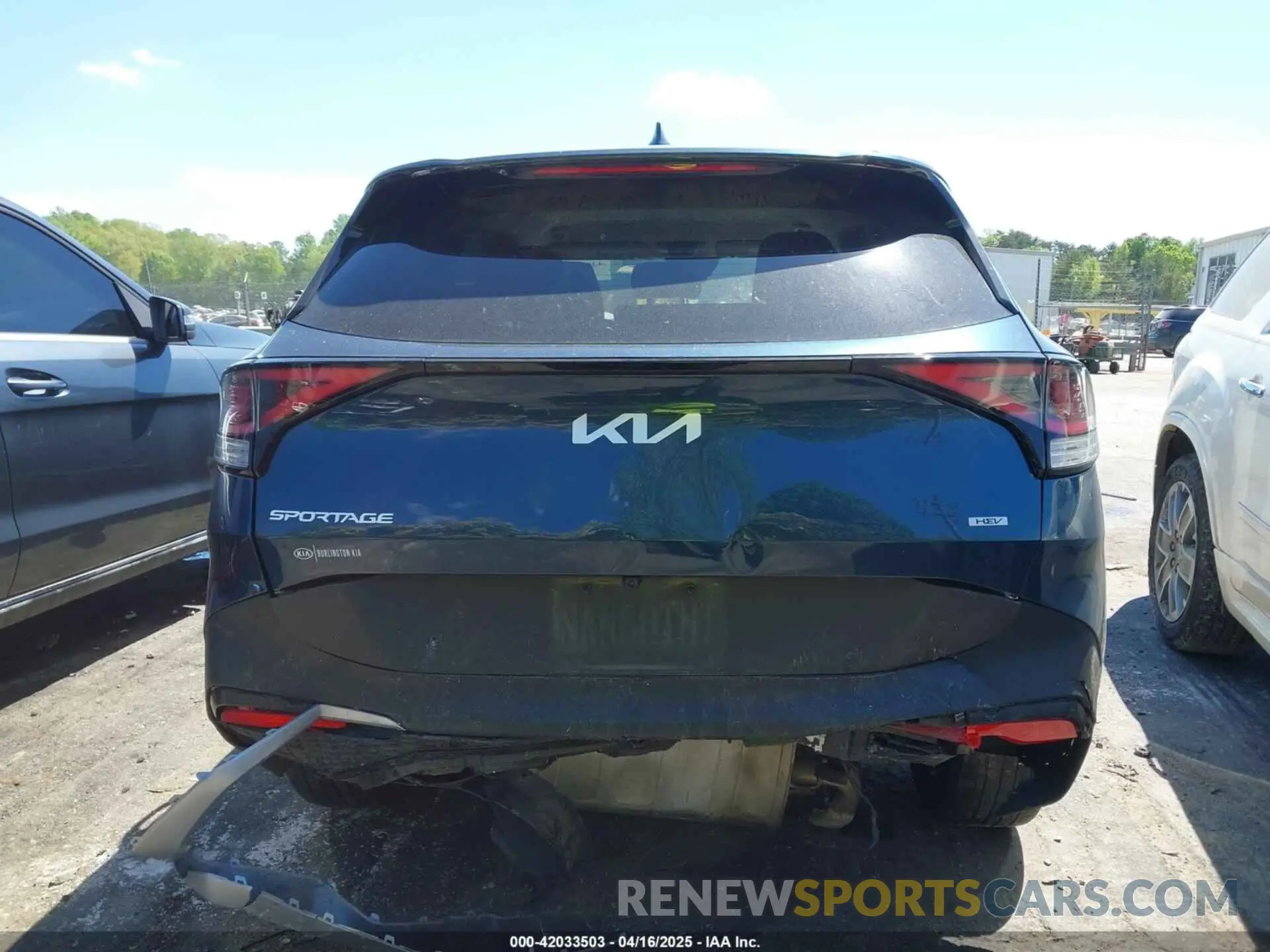 15 Photograph of a damaged car KNDPVCAG8P7013061 KIA SPORTAGE HYBRID 2023