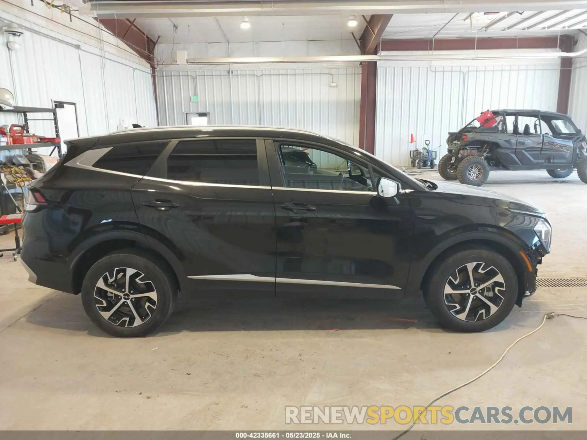 14 Photograph of a damaged car KNDPVCAG8P7095454 KIA SPORTAGE HYBRID 2023