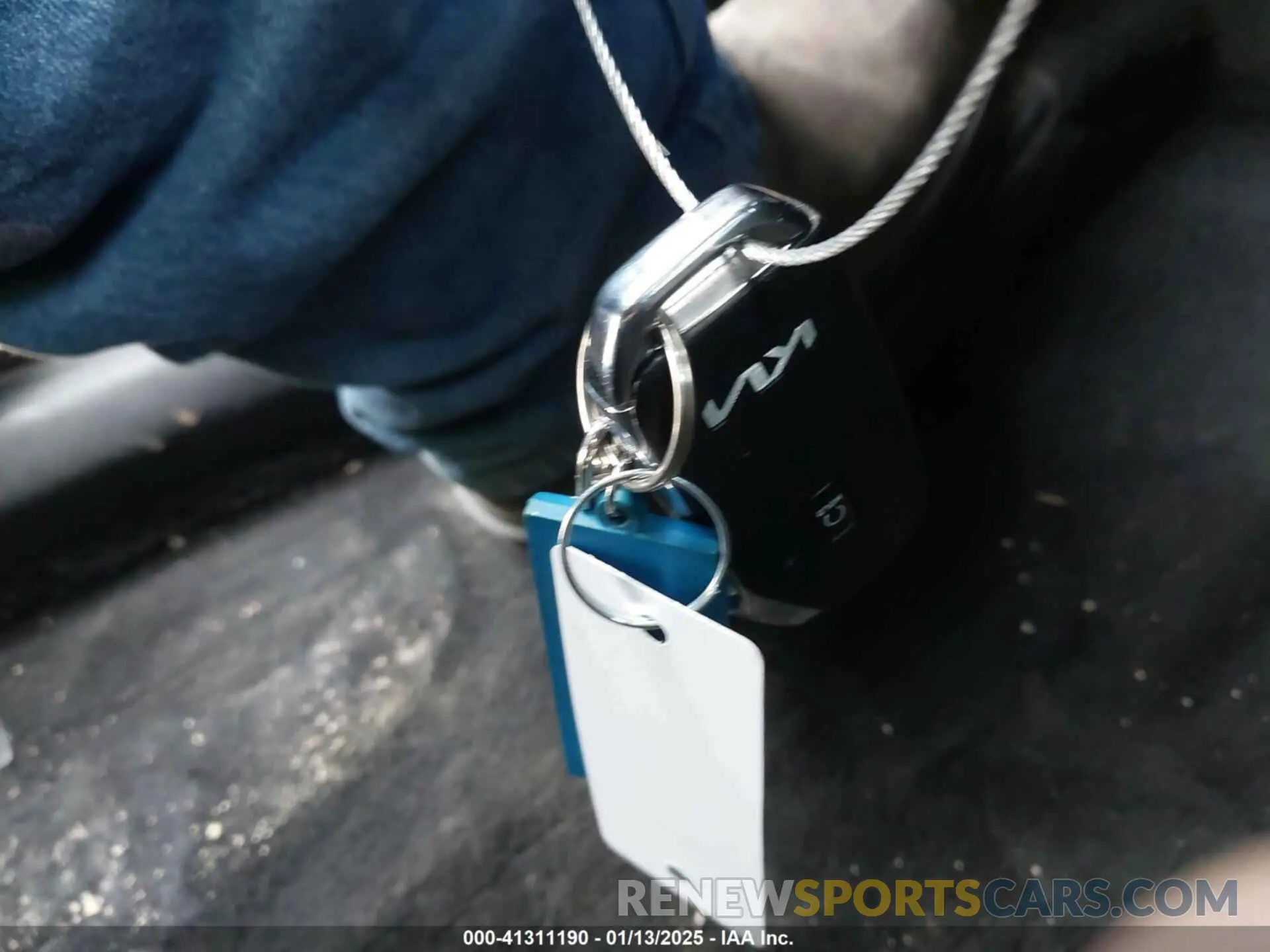 11 Photograph of a damaged car KNDPVCAGXP7084083 KIA SPORTAGE HYBRID 2023