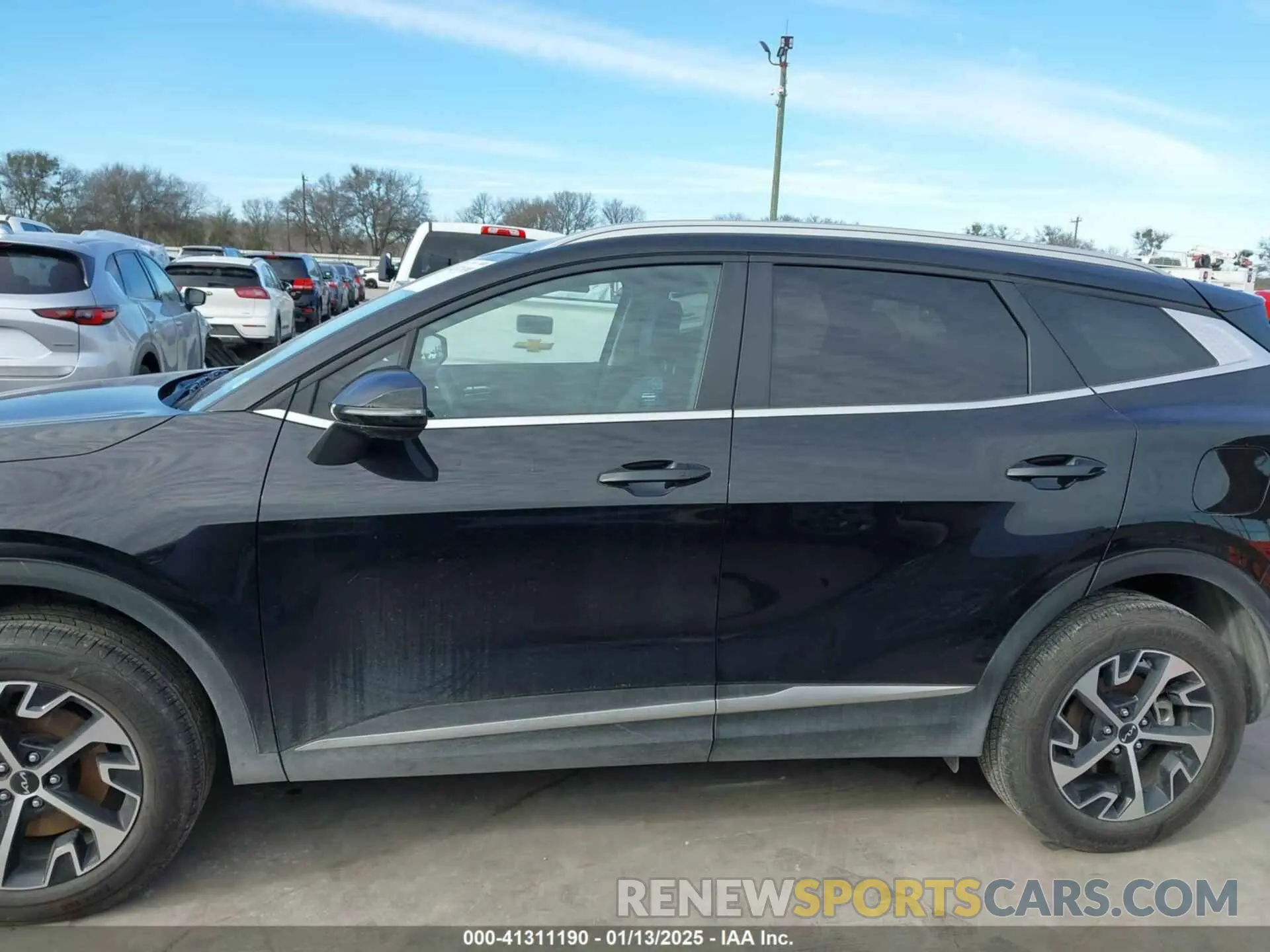 15 Photograph of a damaged car KNDPVCAGXP7084083 KIA SPORTAGE HYBRID 2023